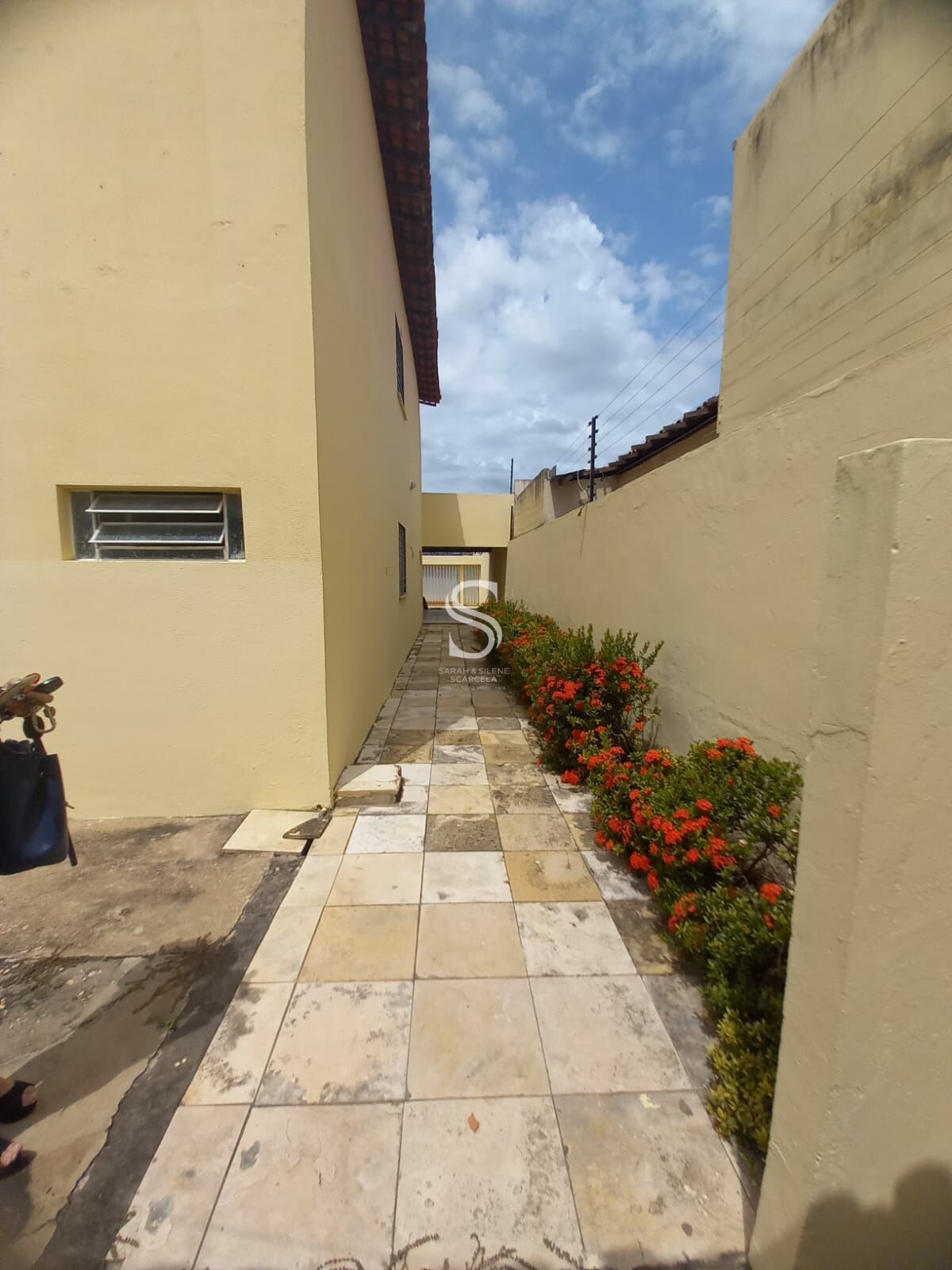 Casa à venda com 4 quartos, 250m² - Foto 43