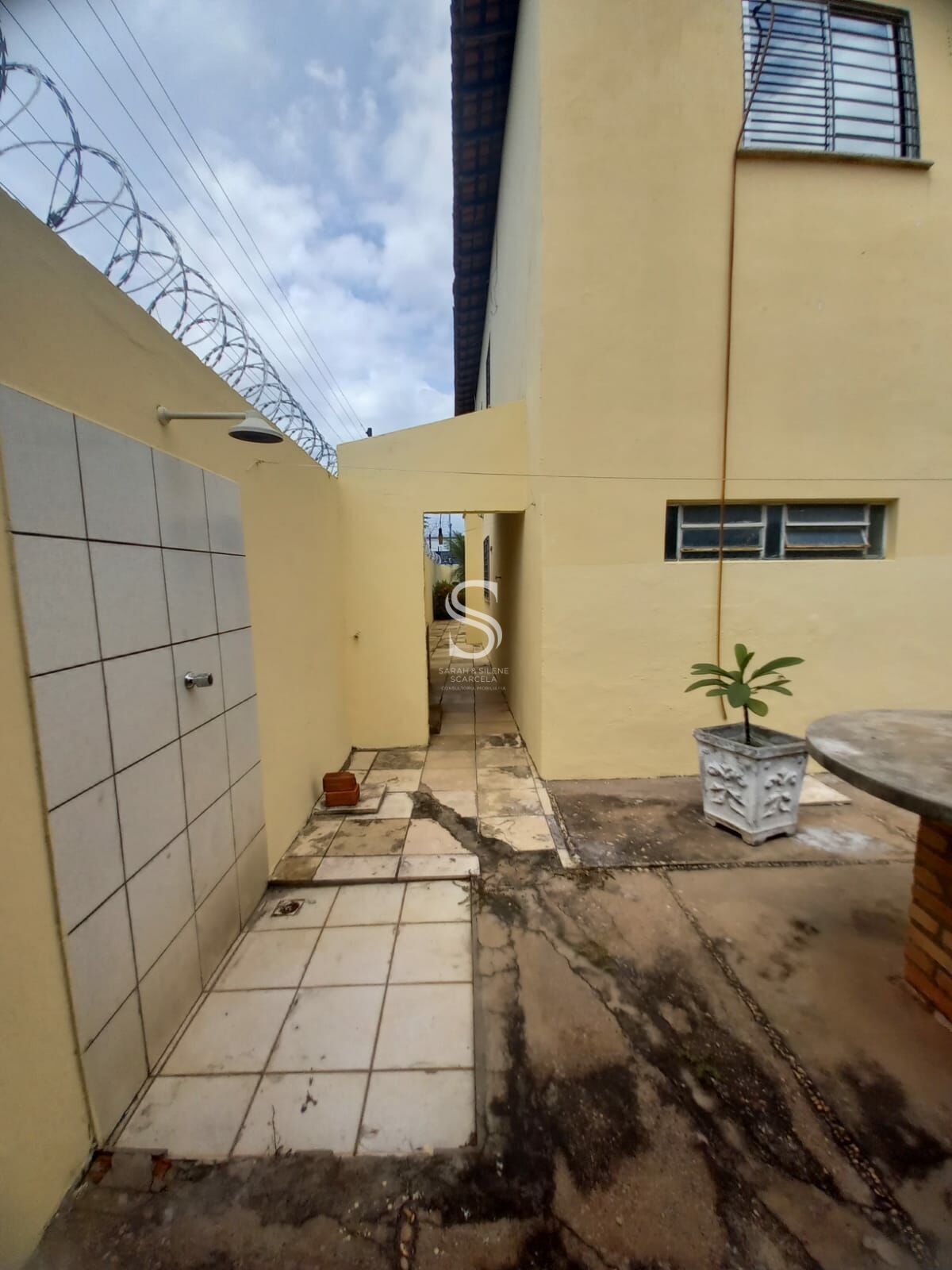 Casa à venda com 4 quartos, 250m² - Foto 42