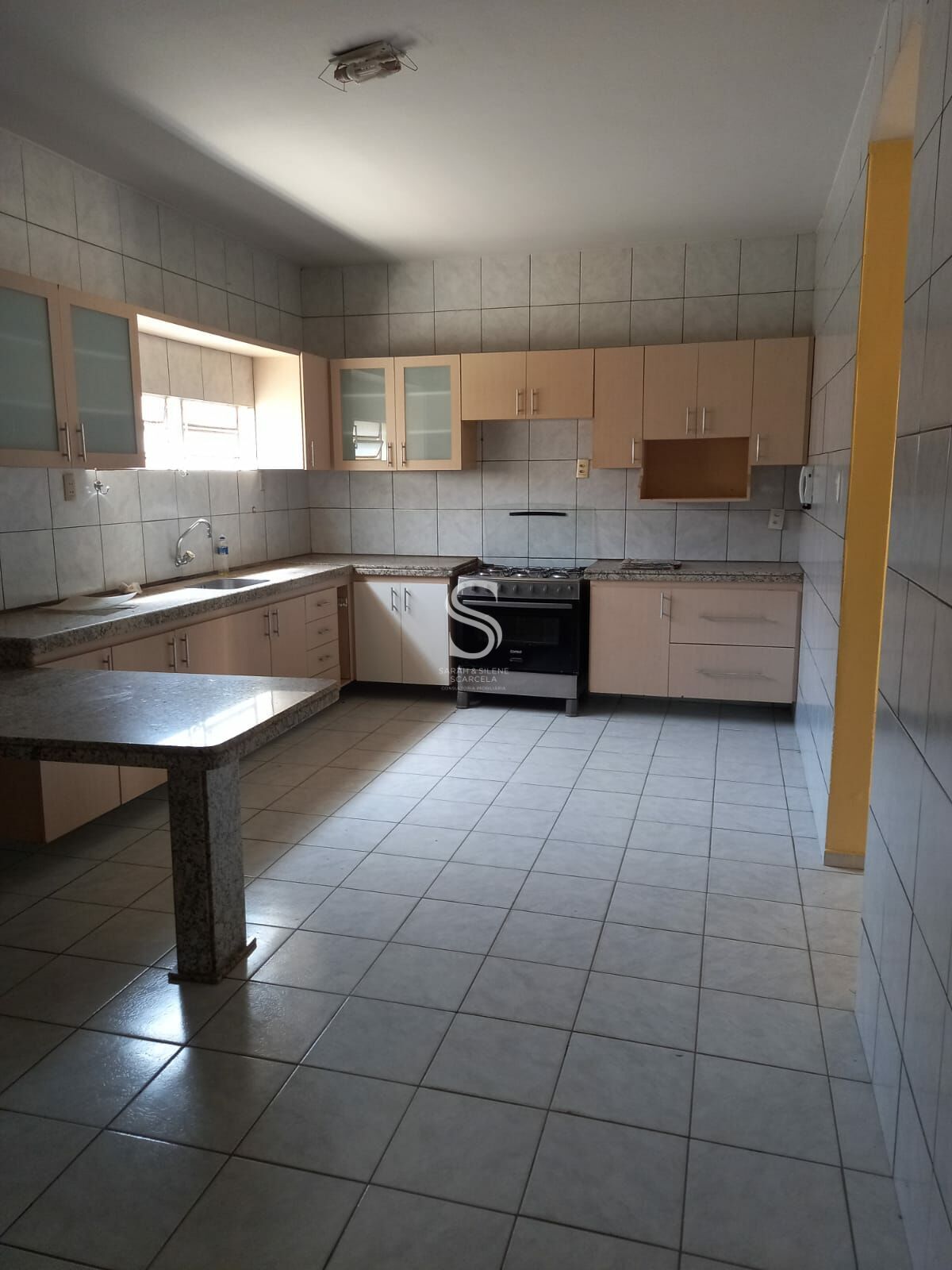 Casa à venda com 4 quartos, 250m² - Foto 9