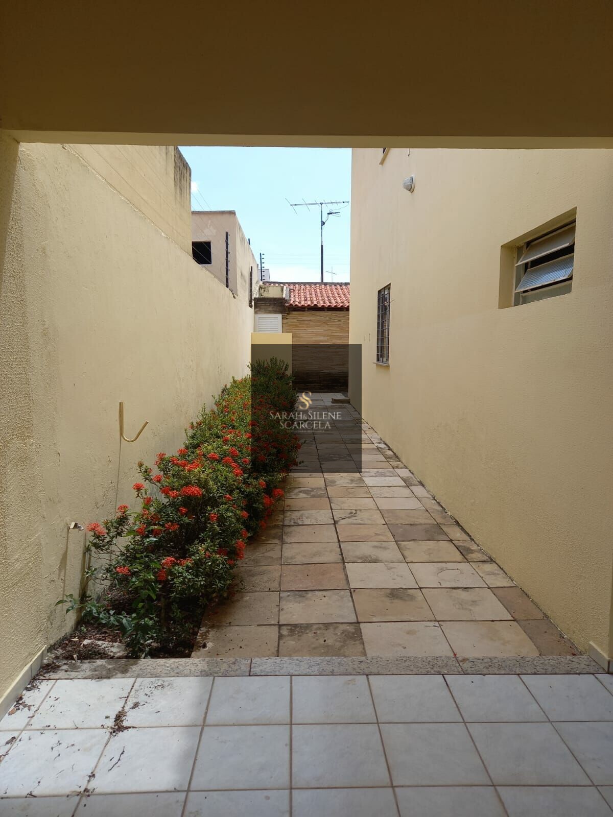 Casa à venda com 4 quartos, 250m² - Foto 6