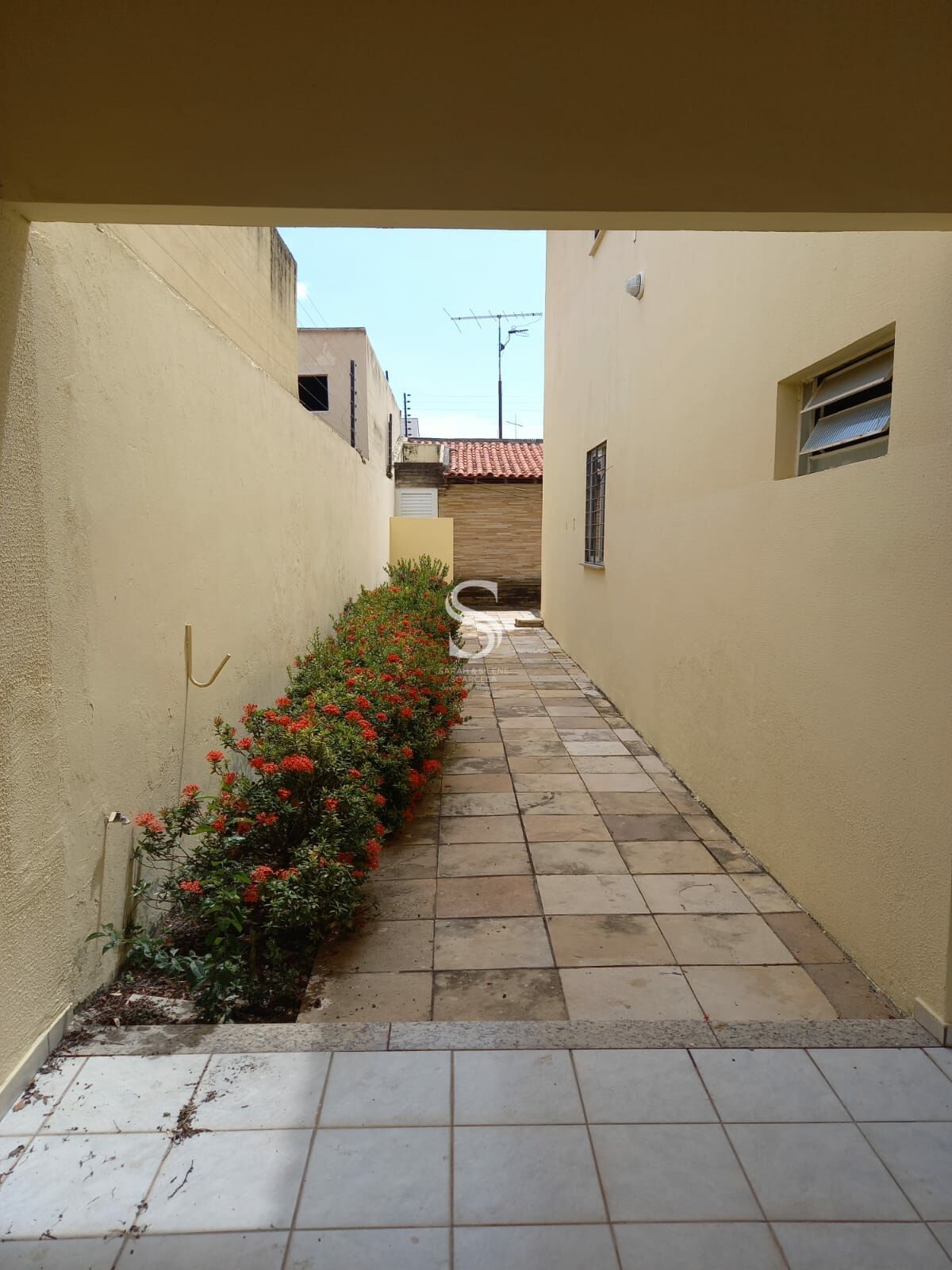 Casa à venda com 4 quartos, 250m² - Foto 6