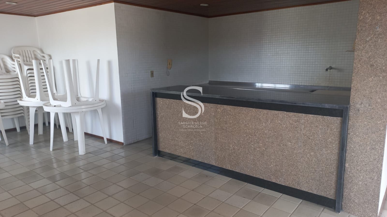 Apartamento à venda com 3 quartos, 234m² - Foto 4