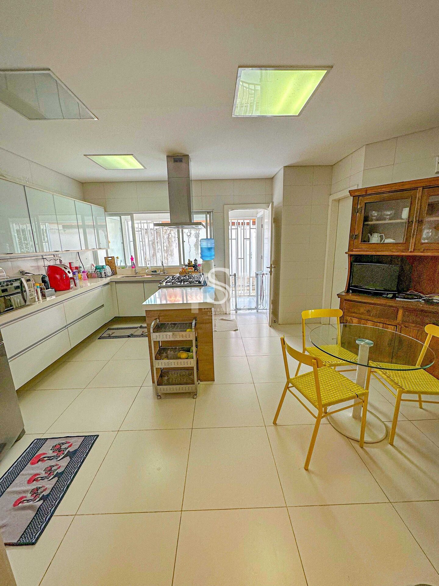 Casa de Condomínio à venda com 3 quartos, 350m² - Foto 10