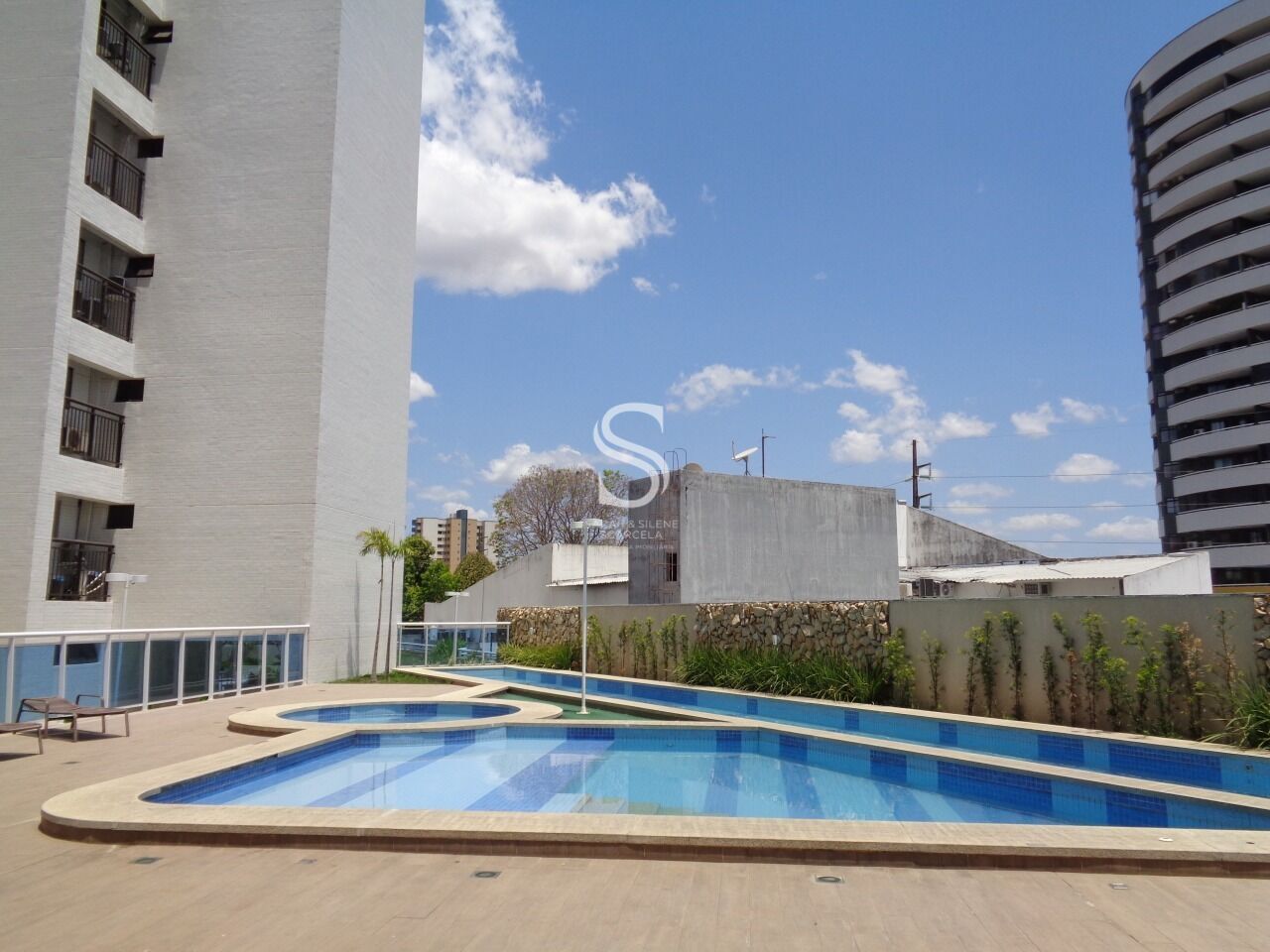 Apartamento à venda com 3 quartos, 106m² - Foto 9