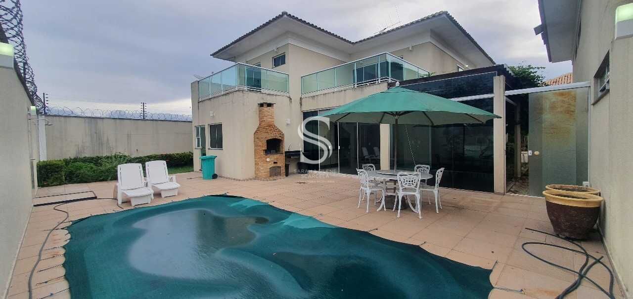 Casa de Condomínio para alugar com 4 quartos, 291m² - Foto 2