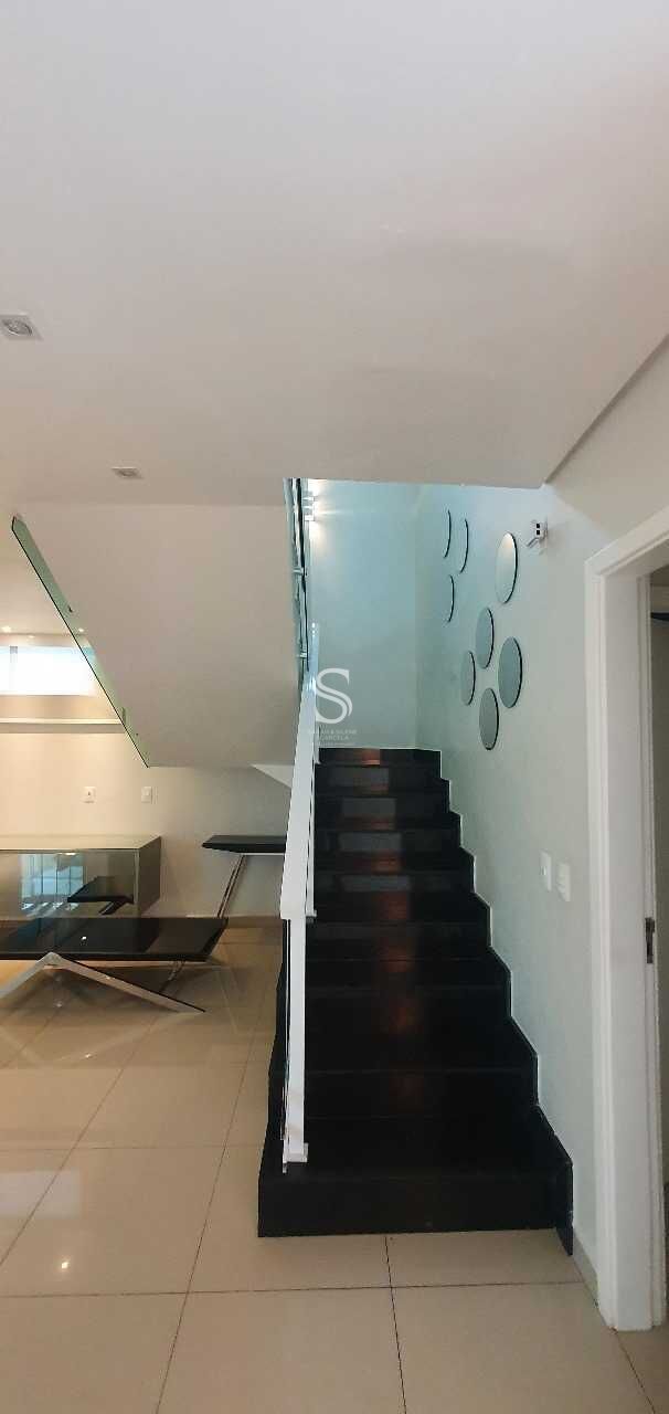 Casa de Condomínio para alugar com 4 quartos, 291m² - Foto 11