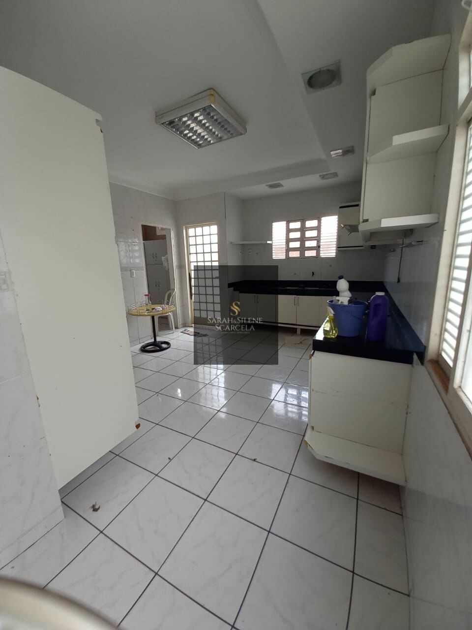 Casa à venda com 4 quartos, 319m² - Foto 14