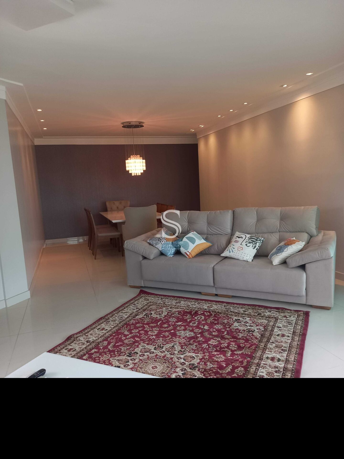 Apartamento à venda com 4 quartos, 217m² - Foto 2