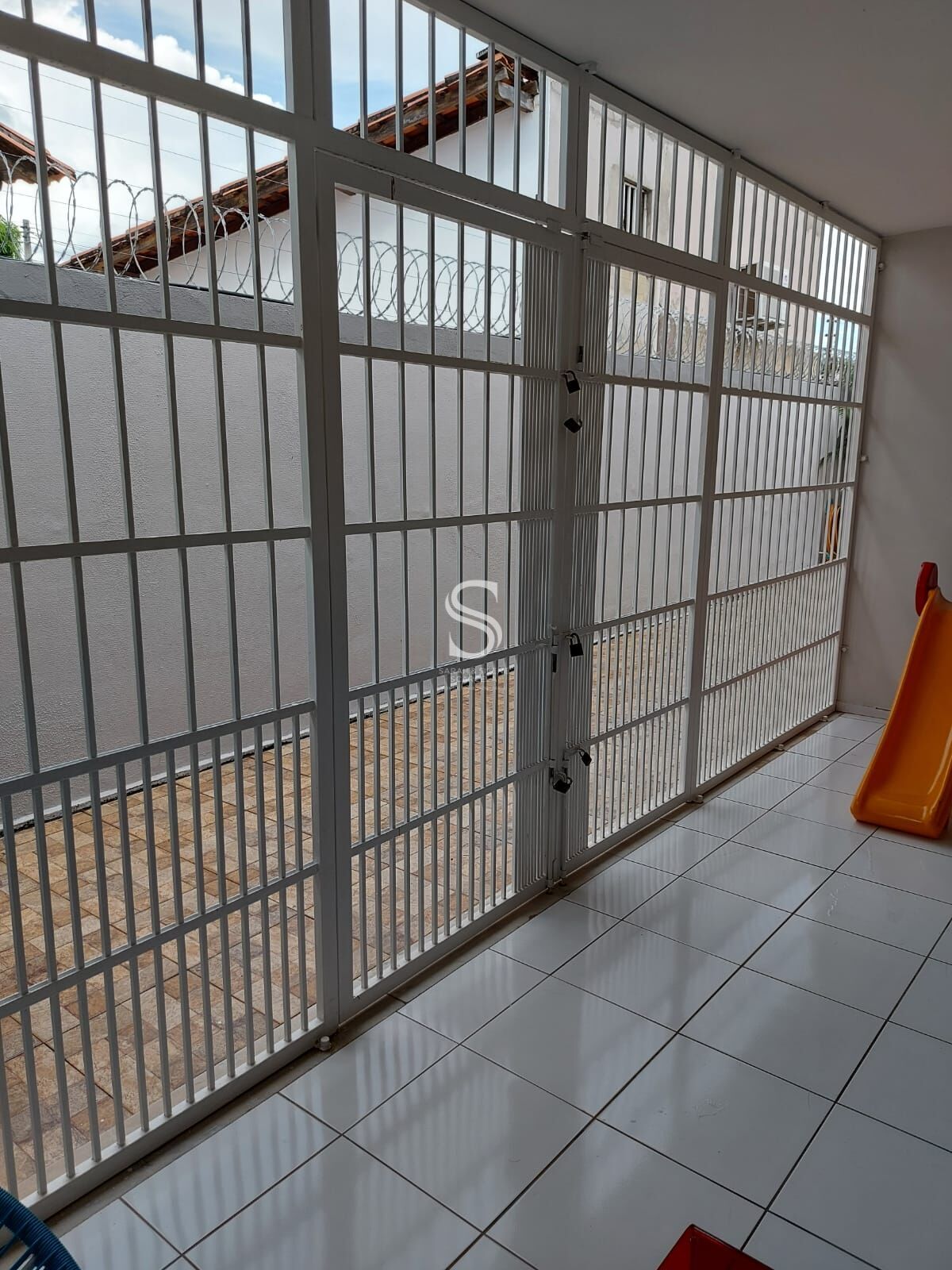 Casa à venda com 4 quartos, 240m² - Foto 5
