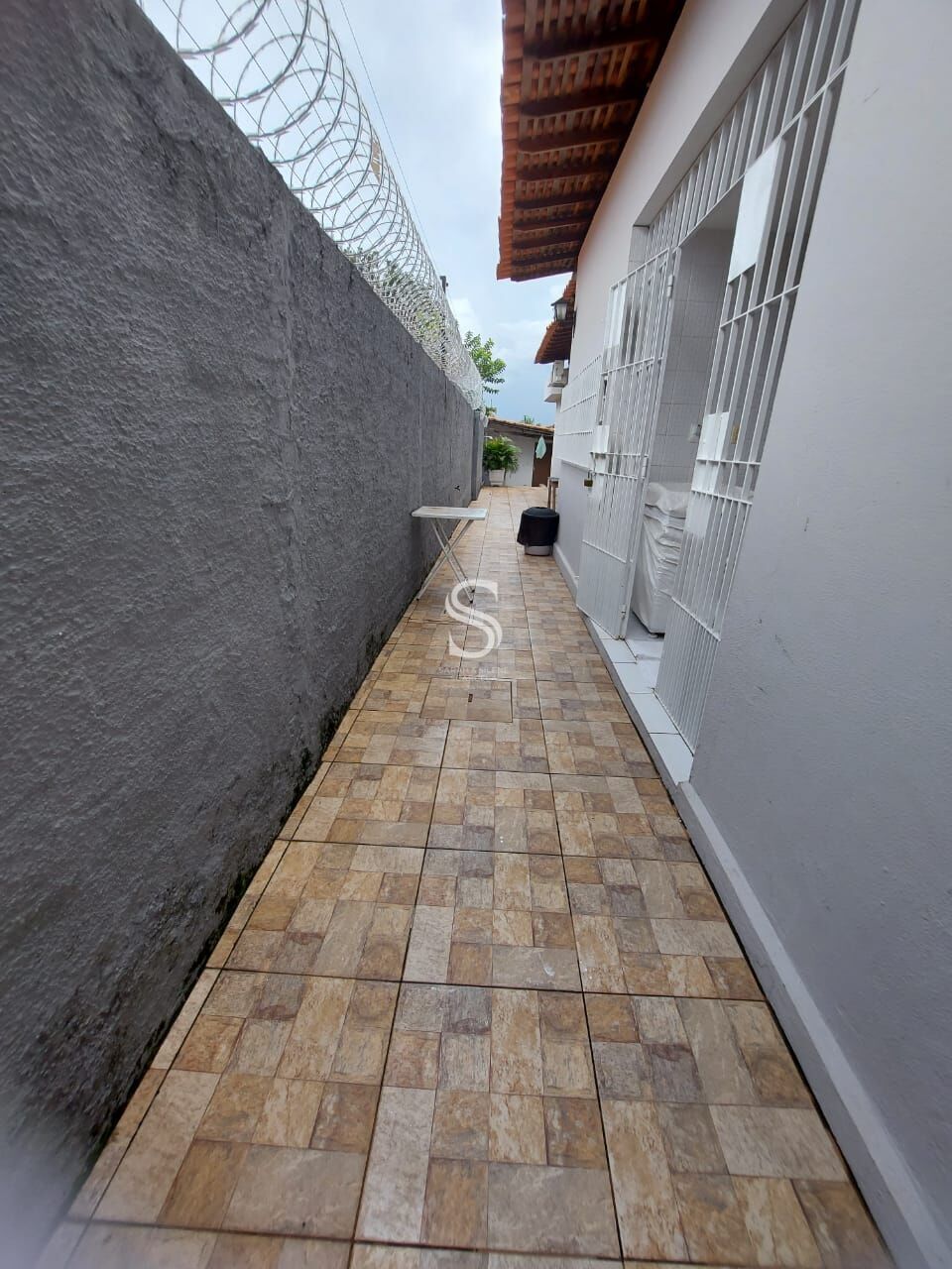 Casa à venda com 4 quartos, 240m² - Foto 25