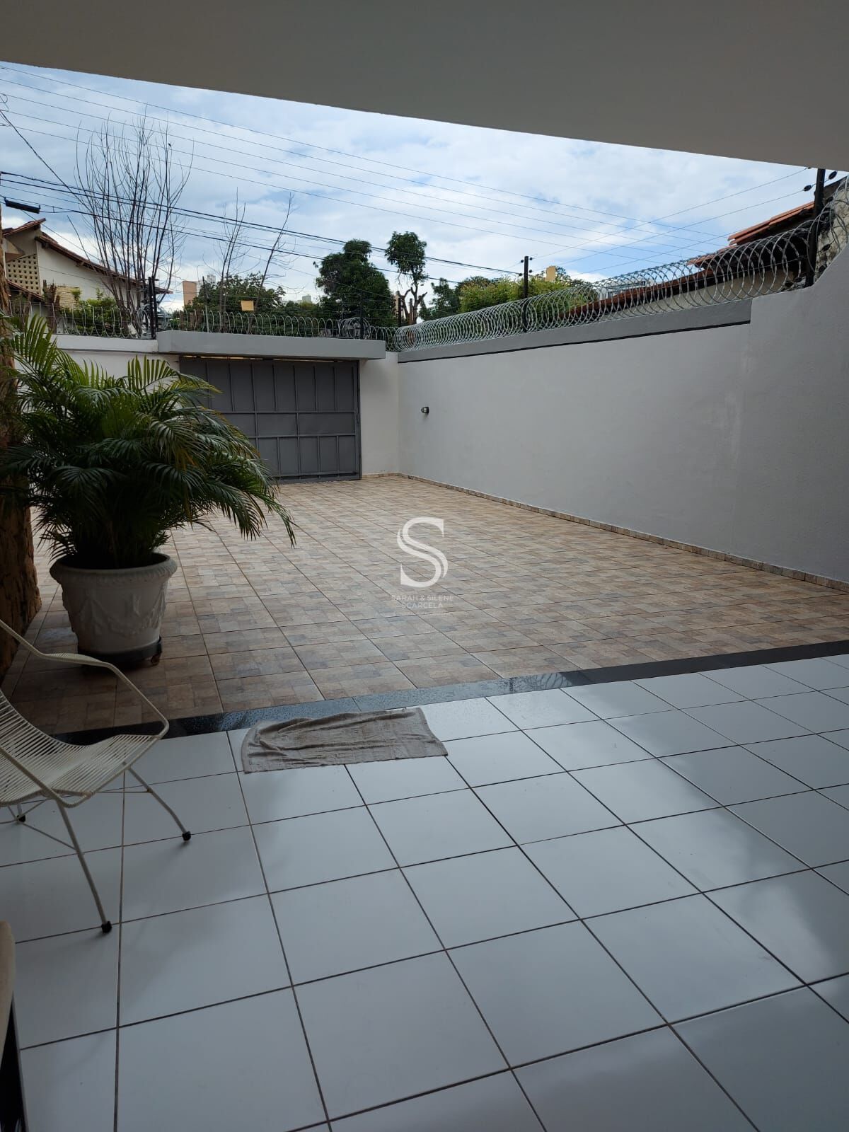 Casa à venda com 4 quartos, 240m² - Foto 4