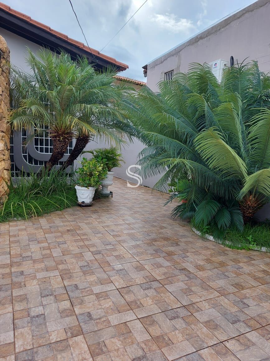 Casa à venda com 4 quartos, 240m² - Foto 3