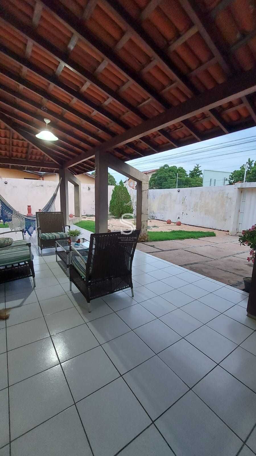 Casa à venda com 3 quartos, 225m² - Foto 4