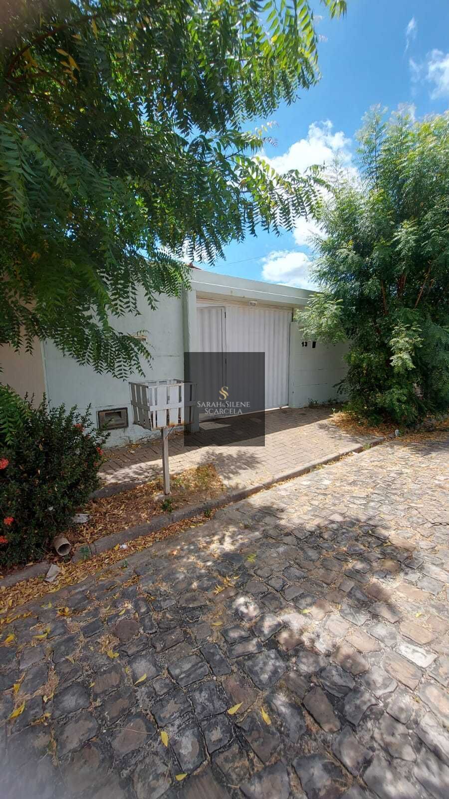 Casa à venda com 3 quartos, 72m² - Foto 2