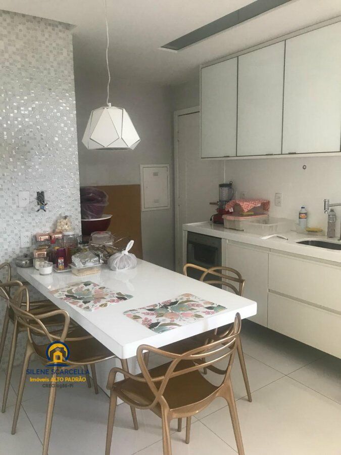 Apartamento à venda com 3 quartos, 200m² - Foto 10