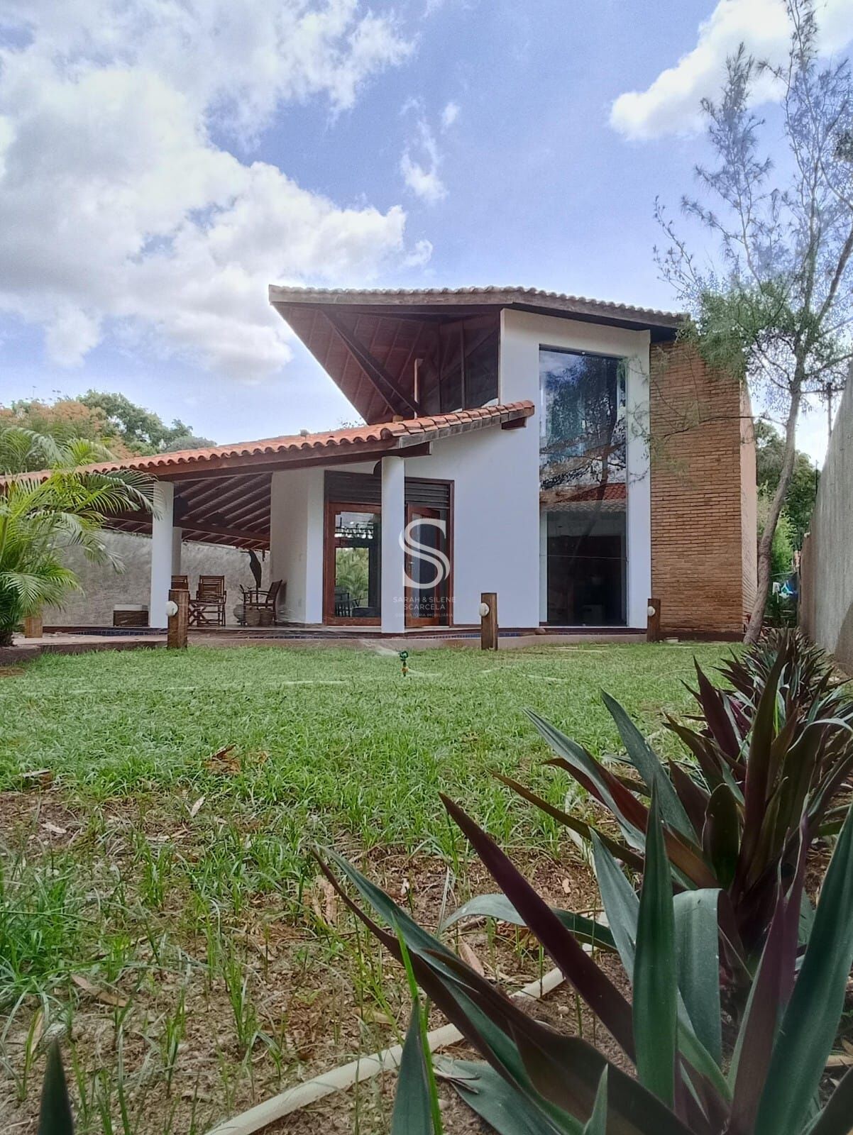 Casa à venda com 3 quartos, 402m² - Foto 2