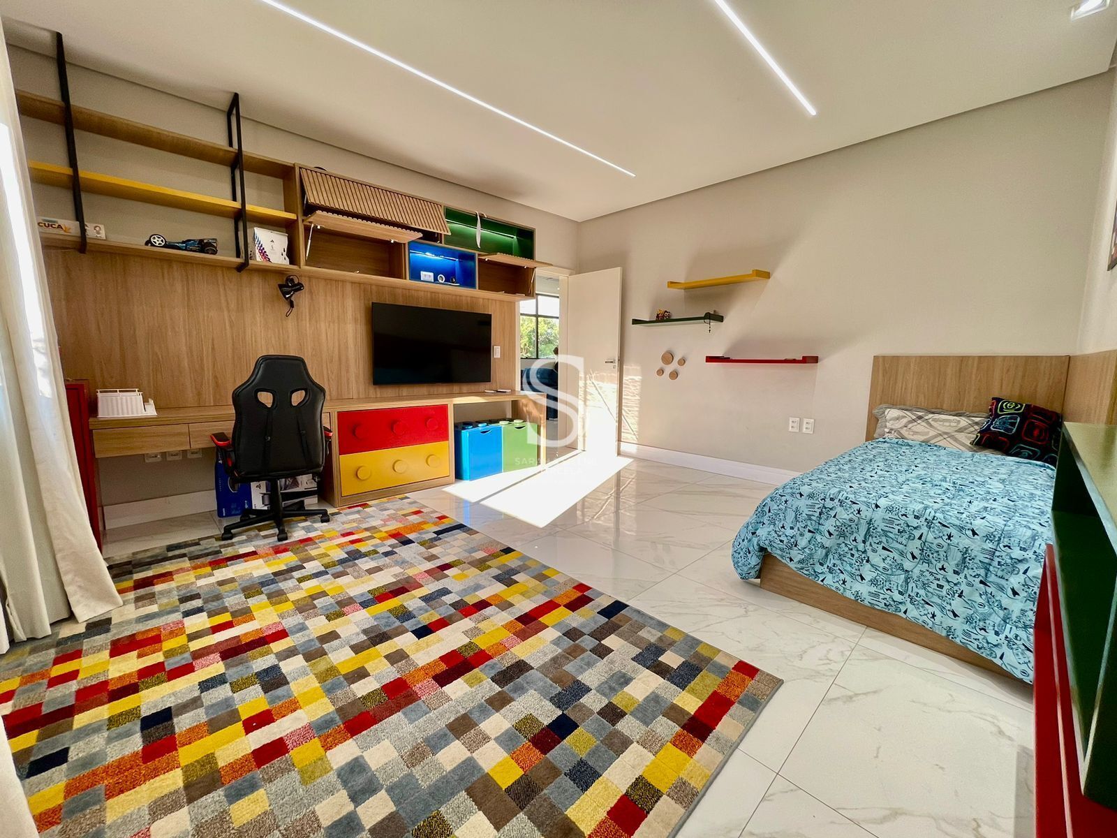 Casa de Condomínio à venda com 3 quartos, 301m² - Foto 18