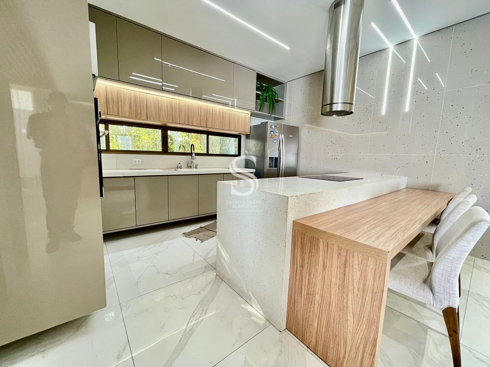 Casa de Condomínio à venda com 3 quartos, 301m² - Foto 8