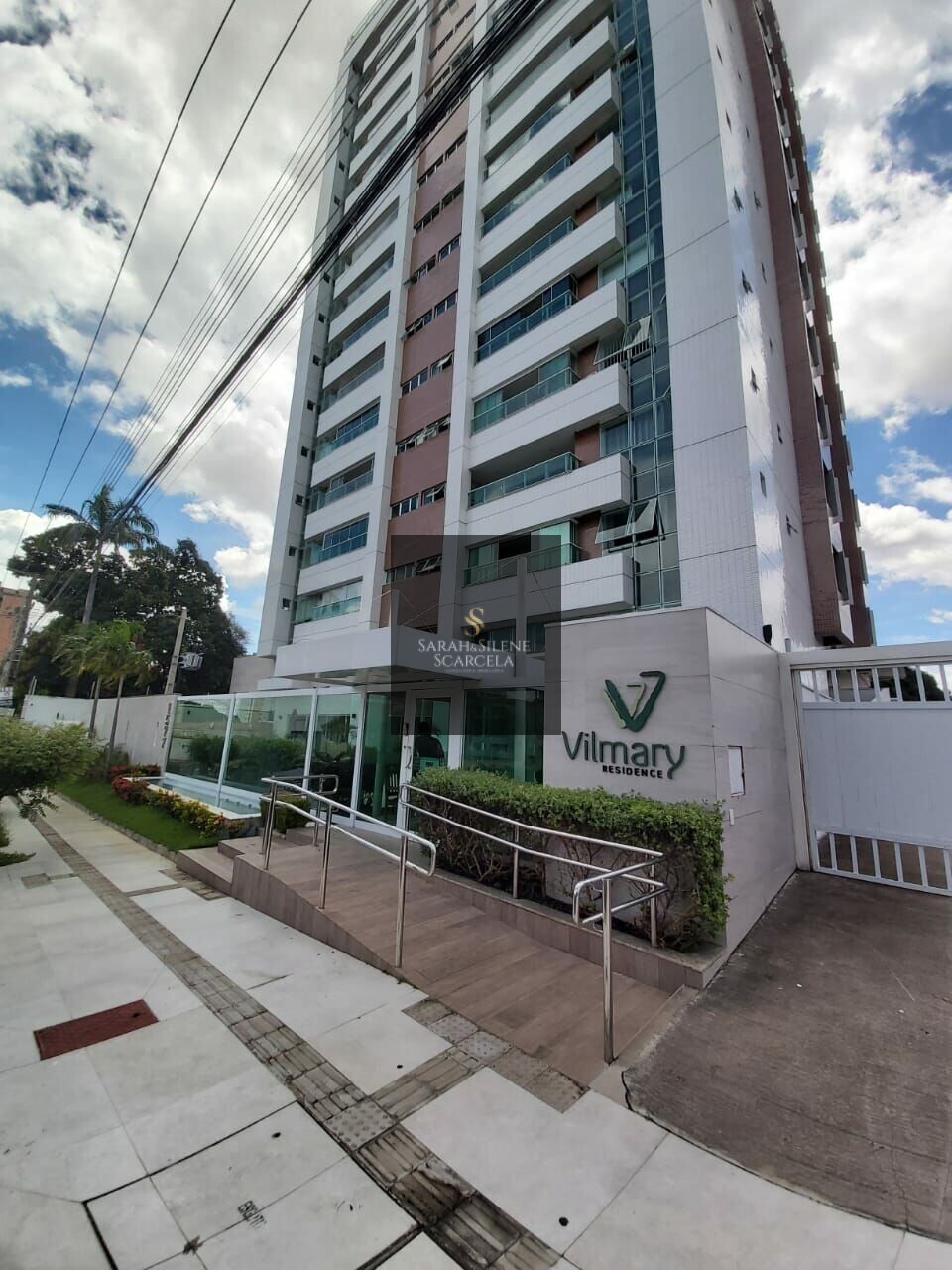 Apartamento à venda com 3 quartos, 120m² - Foto 2