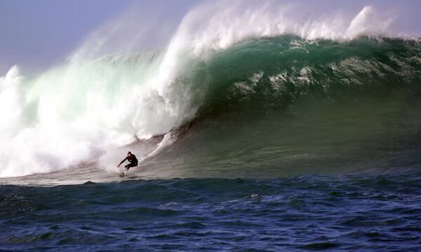 Conheça a Laje da Jagua - Palco da maior onda do Brasil!
