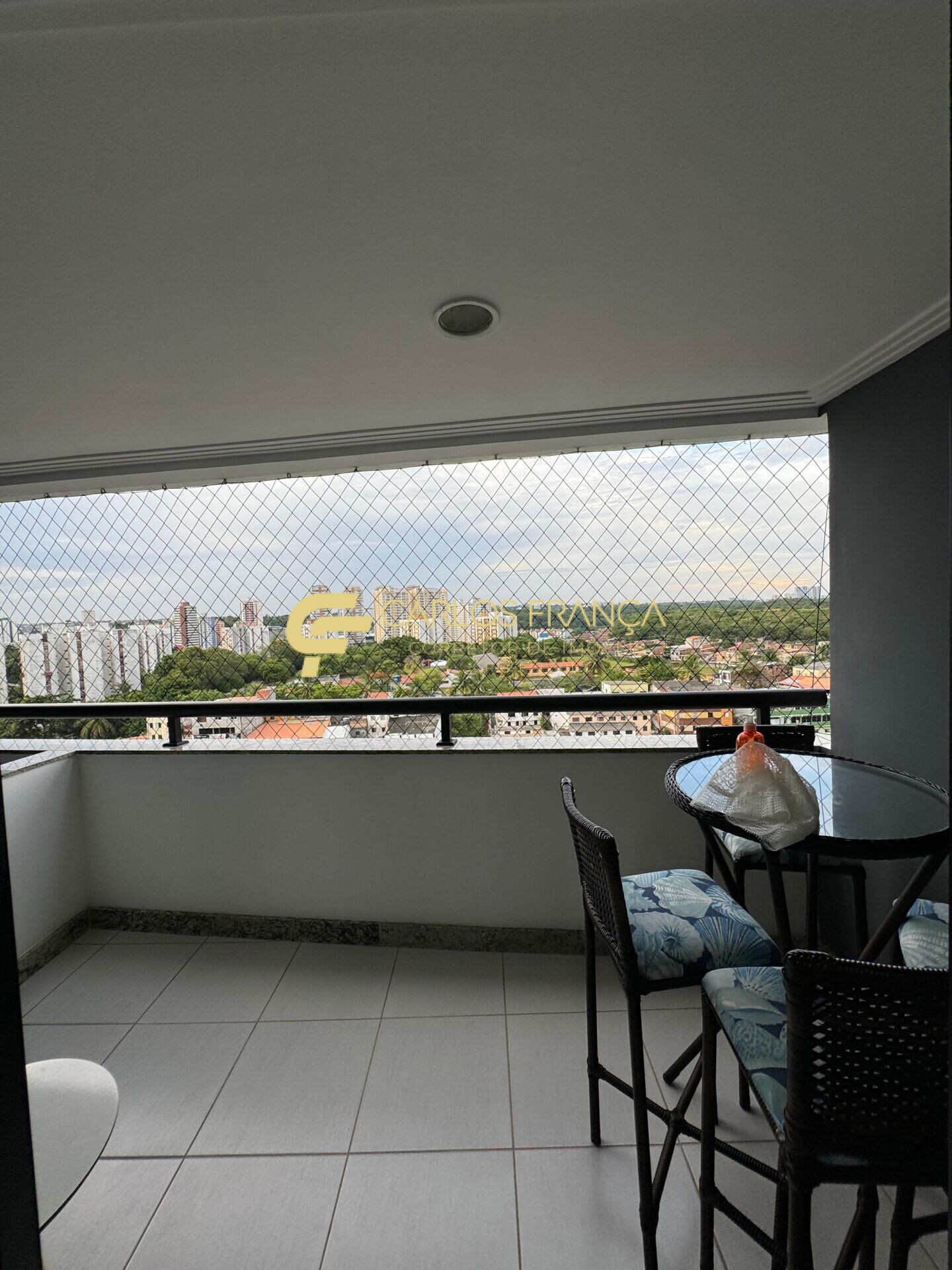 Apartamento à venda com 2 quartos, 60m² - Foto 2