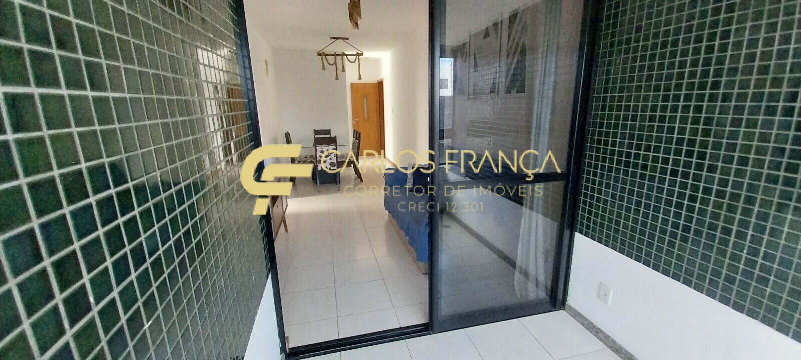 Apartamento à venda com 2 quartos, 67m² - Foto 2