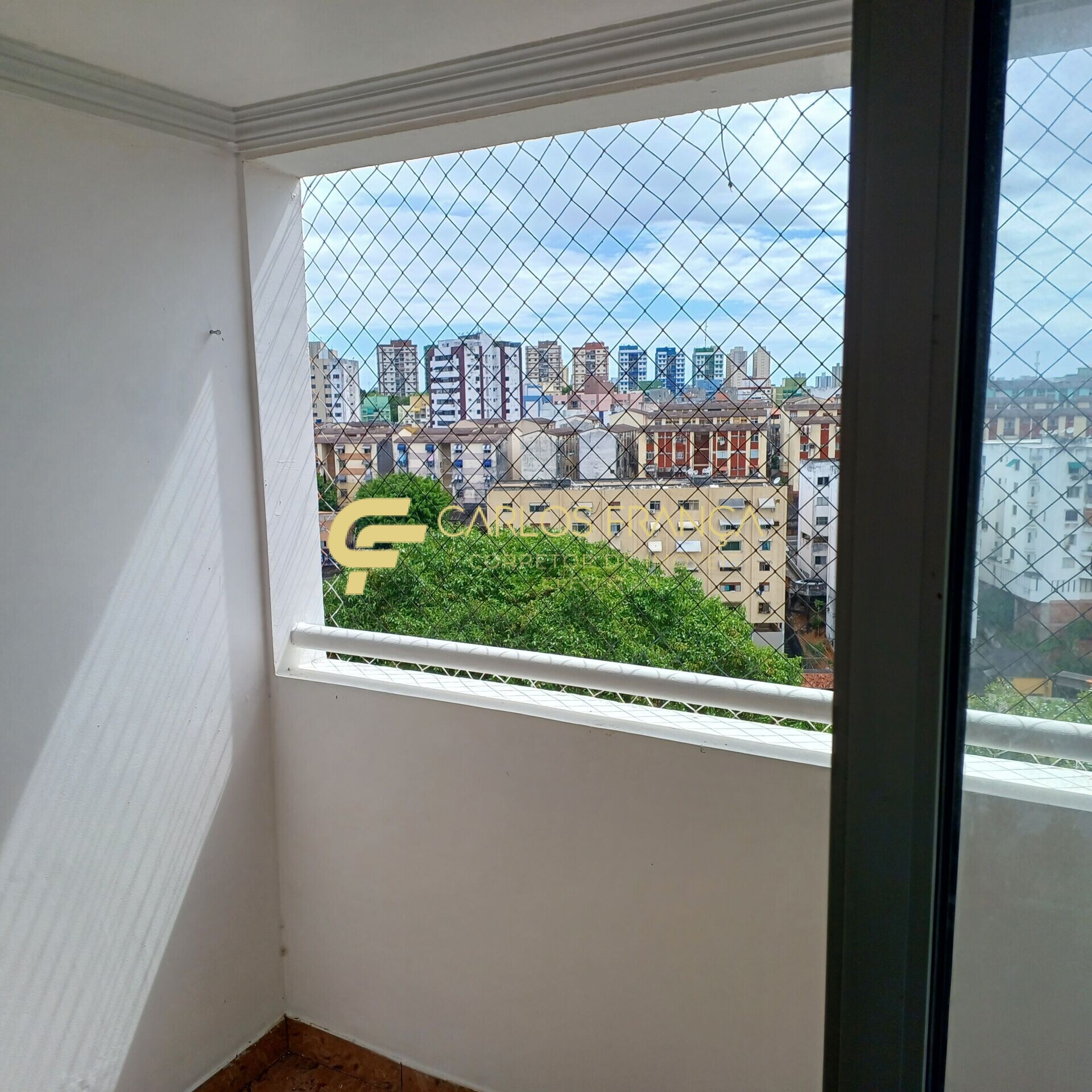 Apartamento à venda com 3 quartos, 75m² - Foto 1