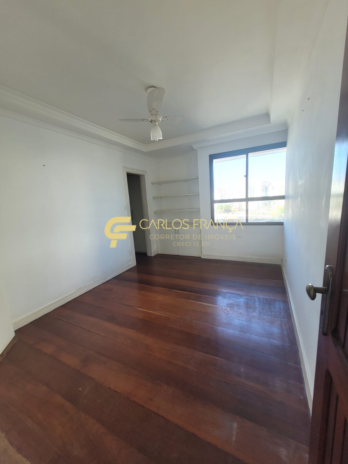 Apartamento à venda com 4 quartos, 203m² - Foto 6