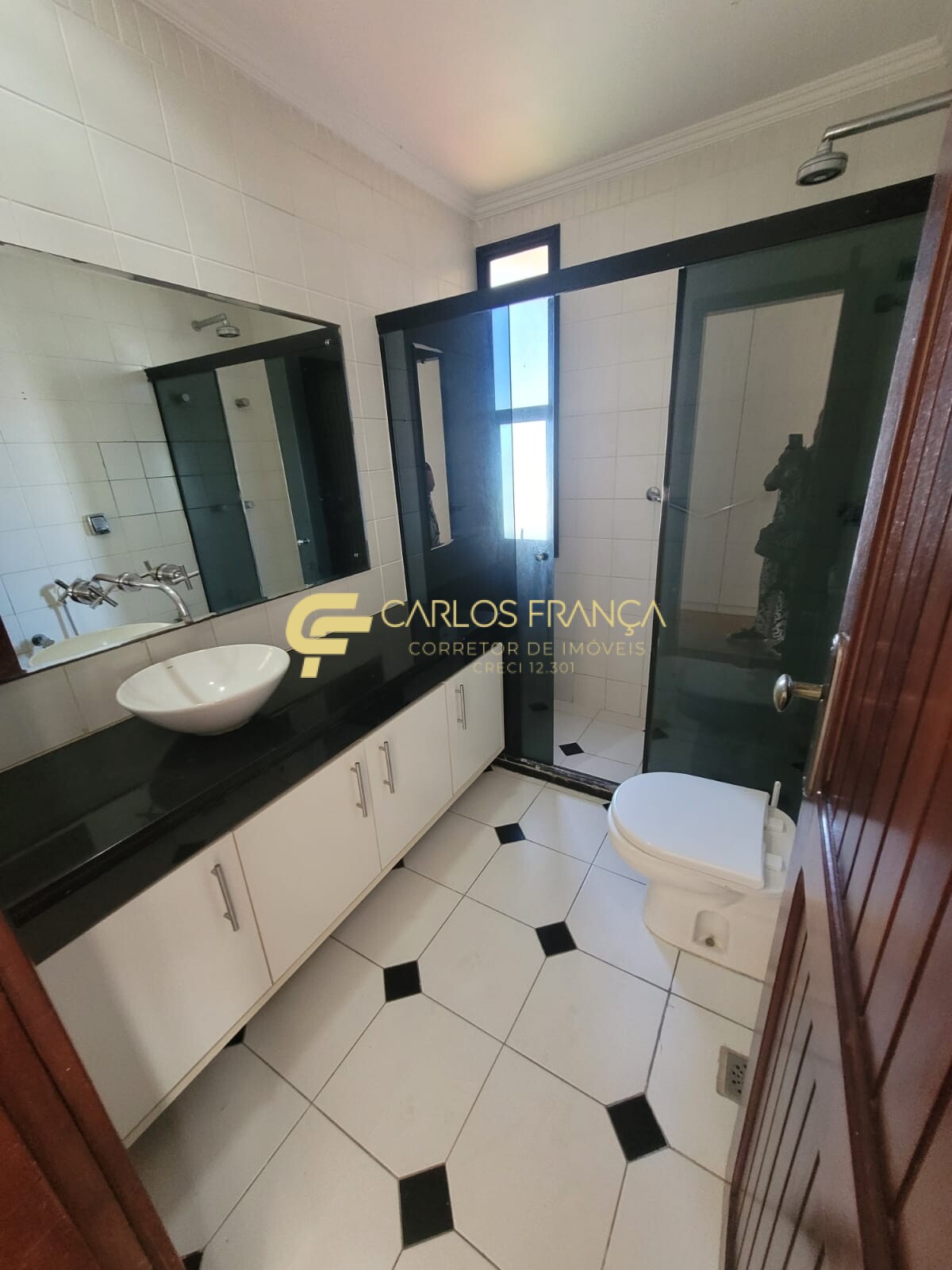 Apartamento à venda com 4 quartos, 203m² - Foto 17