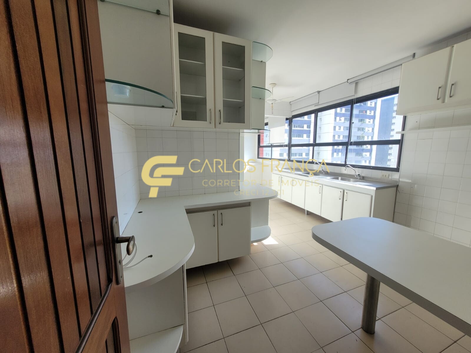 Apartamento à venda com 4 quartos, 203m² - Foto 28