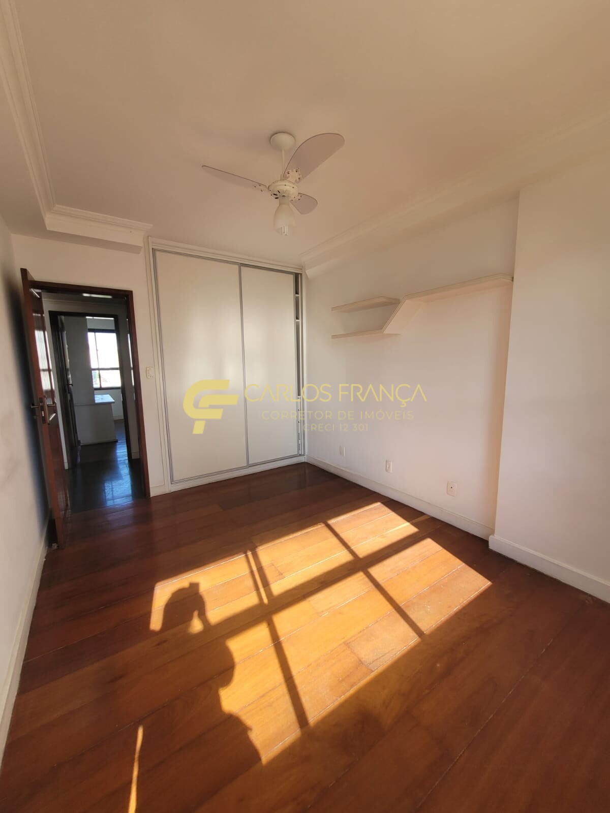 Apartamento à venda com 4 quartos, 203m² - Foto 9