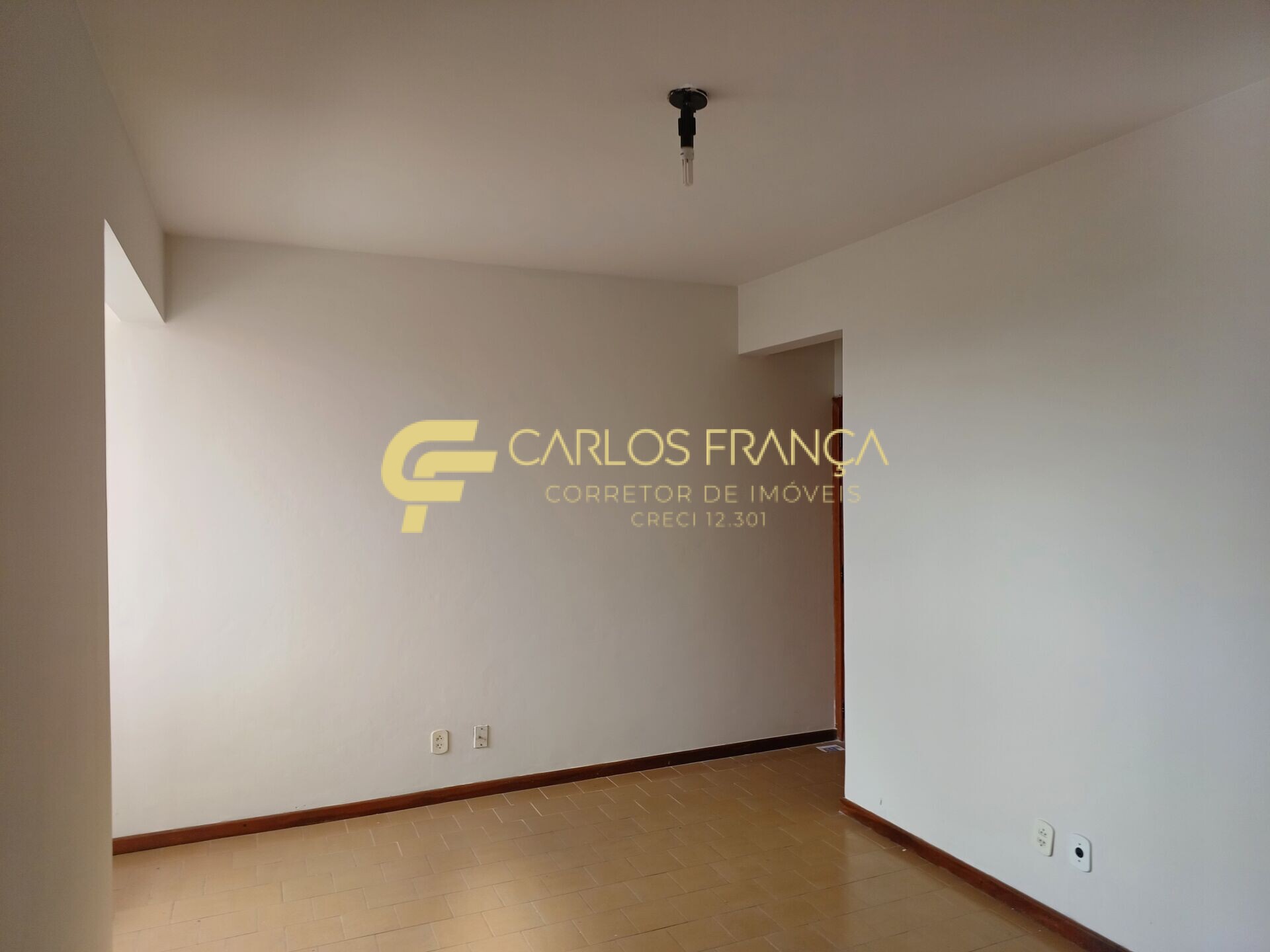 Apartamento à venda com 2 quartos, 68m² - Foto 3