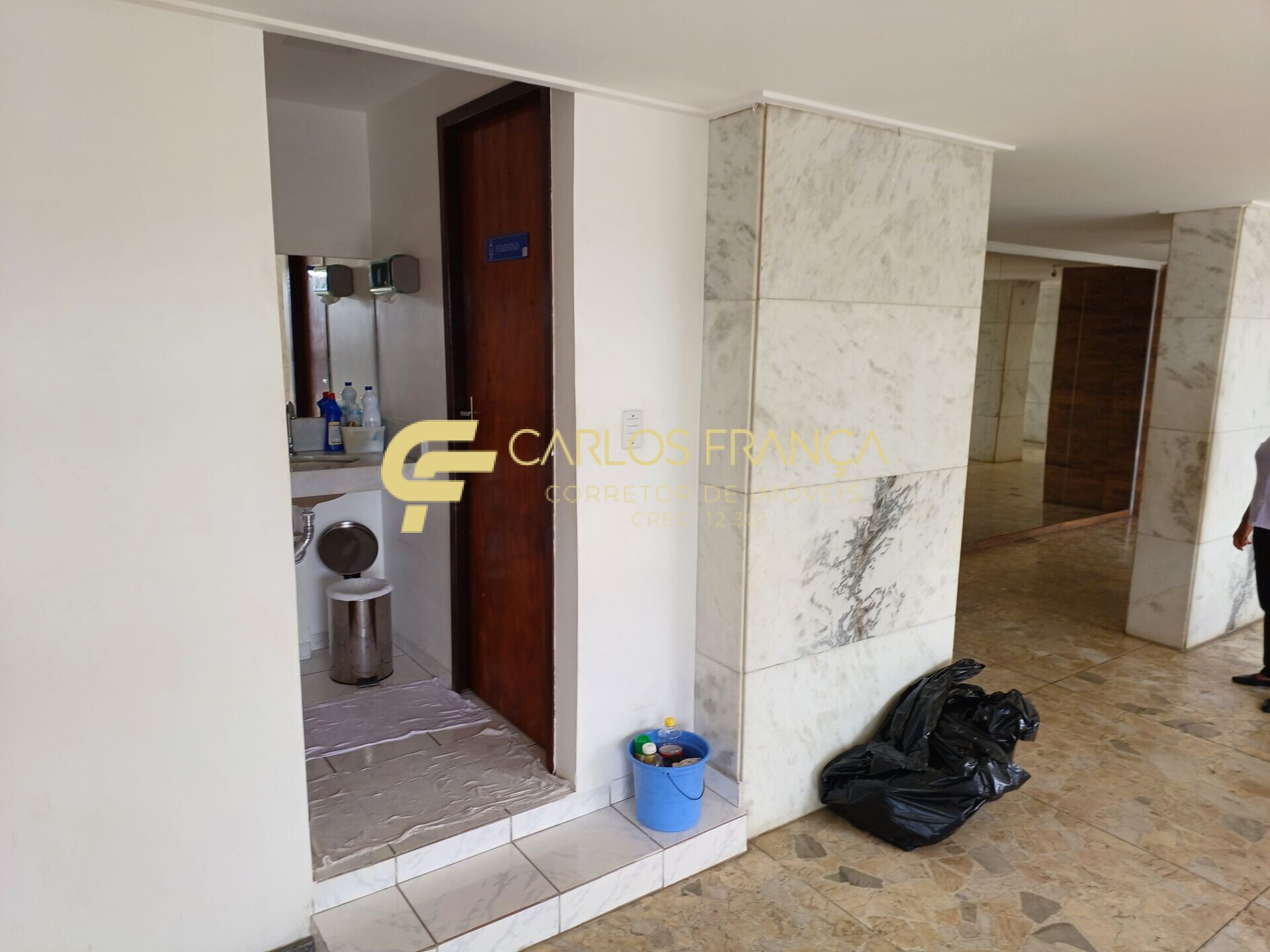 Apartamento à venda com 2 quartos, 68m² - Foto 25