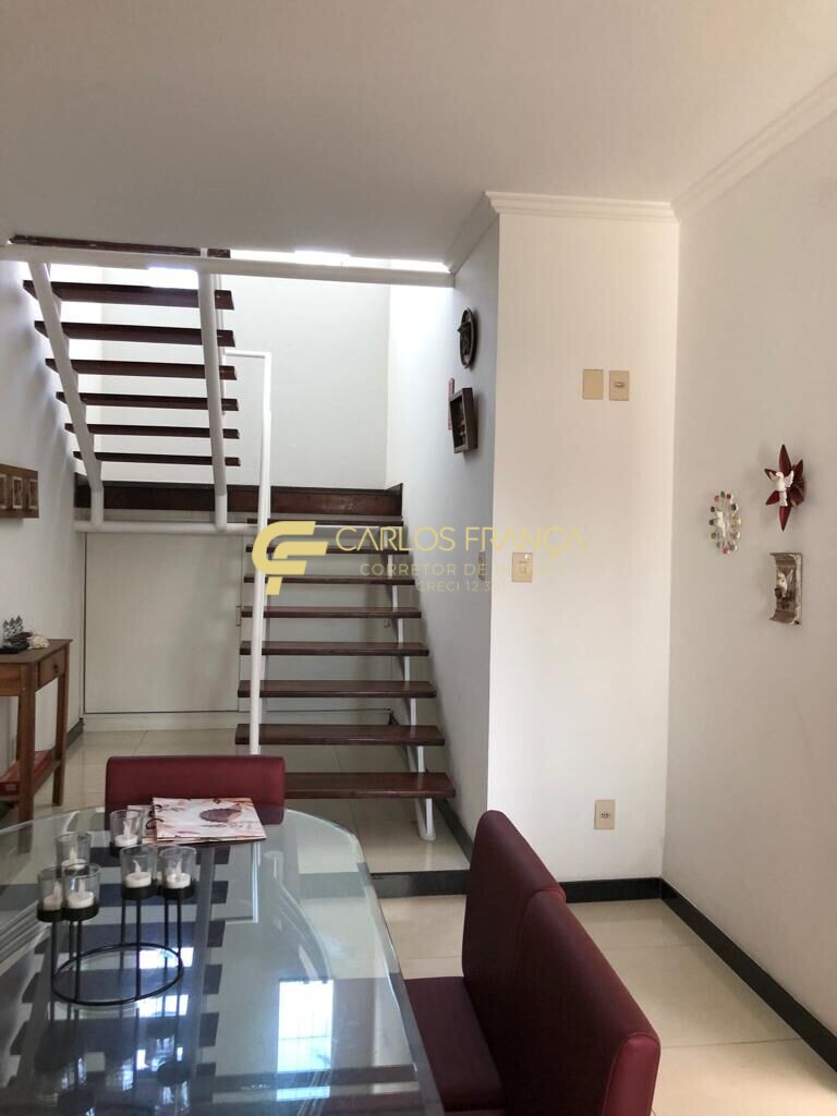 Casa à venda com 4 quartos, 220m² - Foto 3