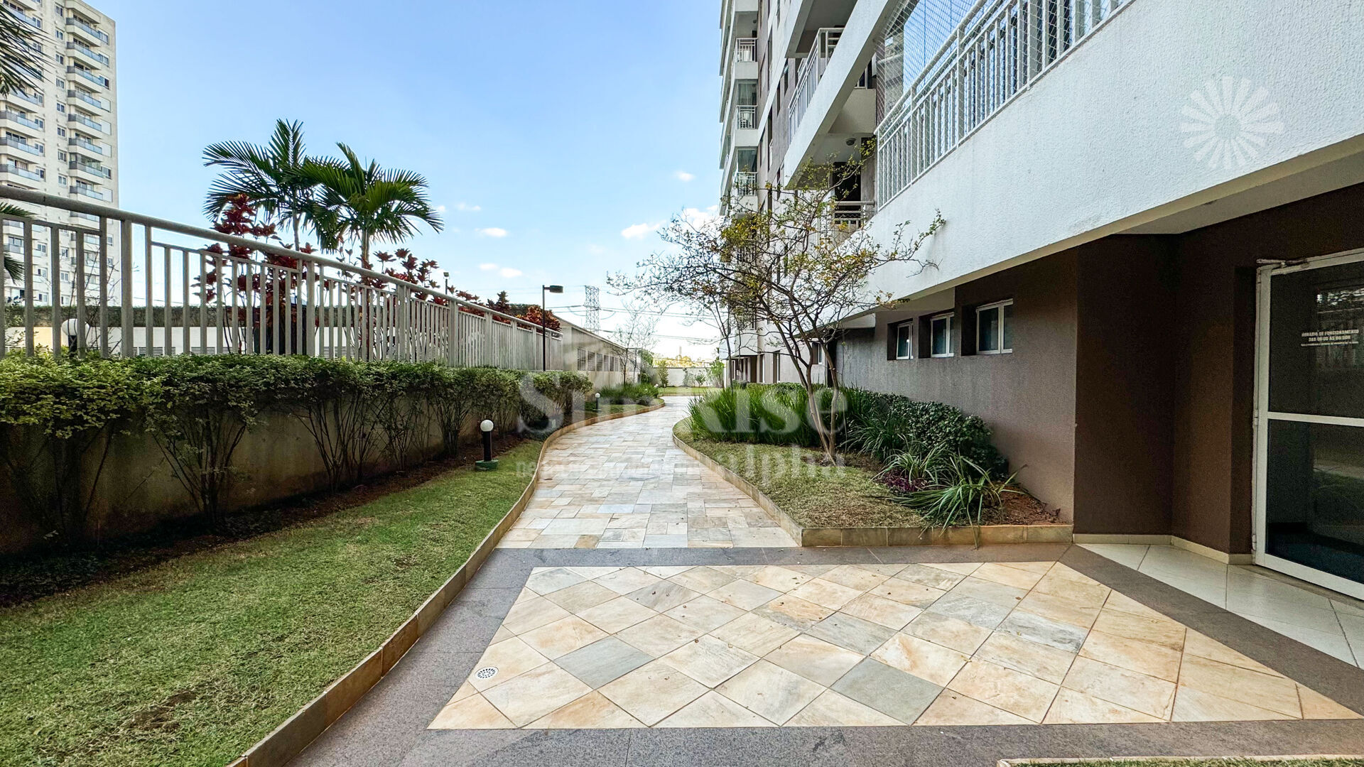 Apartamento para alugar com 2 quartos, 96m² - Foto 38