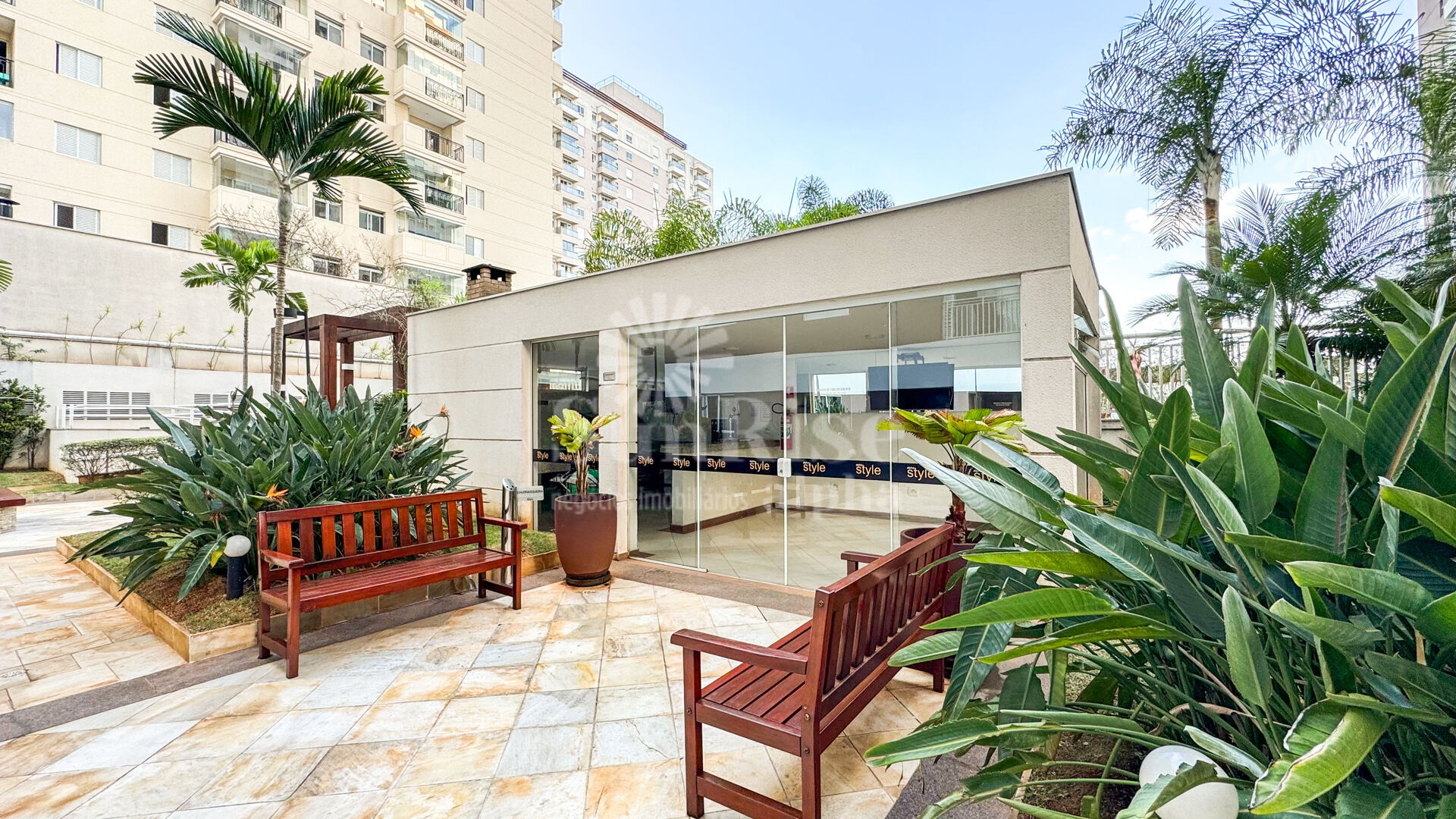 Apartamento para alugar com 2 quartos, 96m² - Foto 51