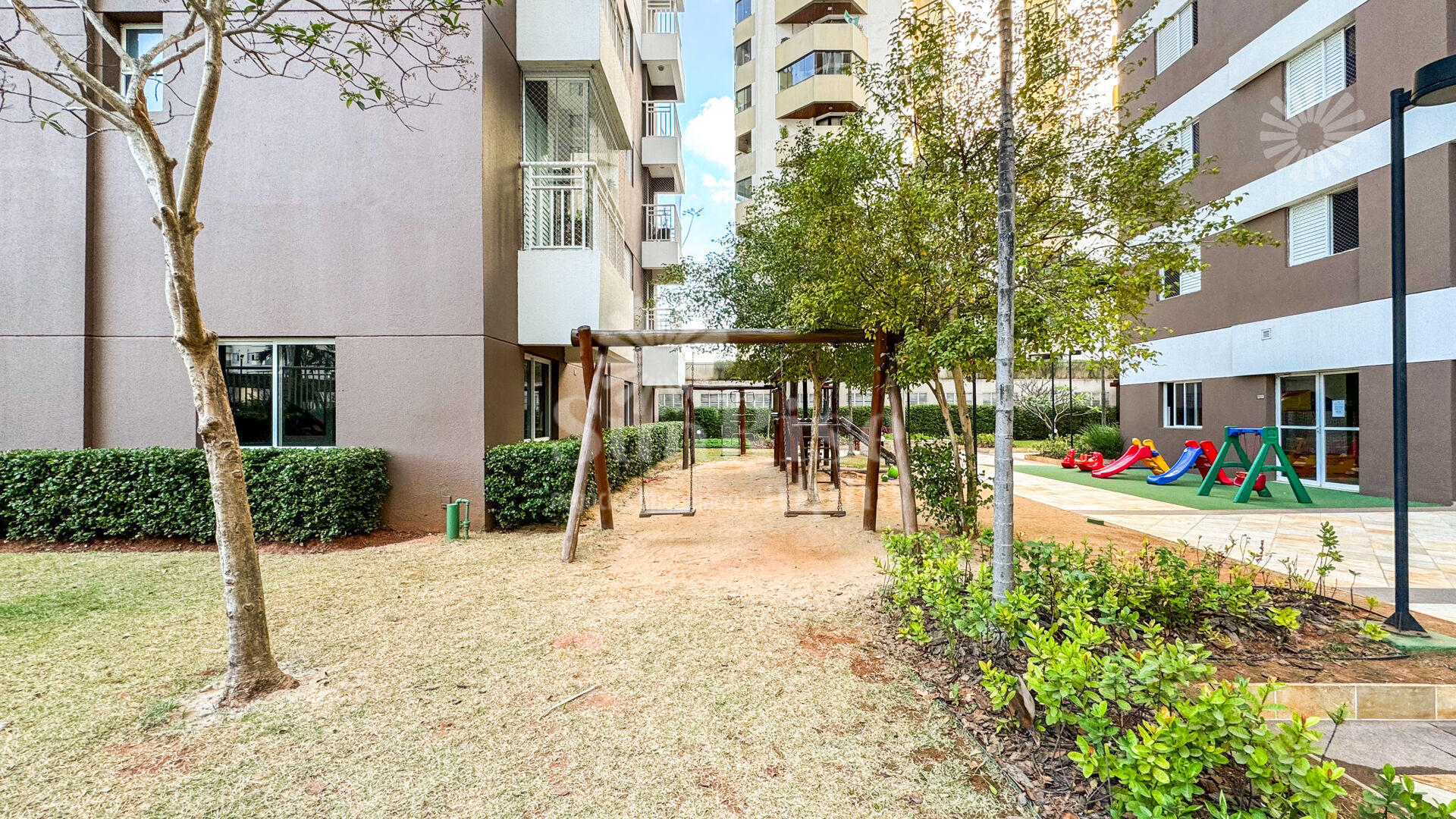Apartamento para alugar com 2 quartos, 96m² - Foto 40