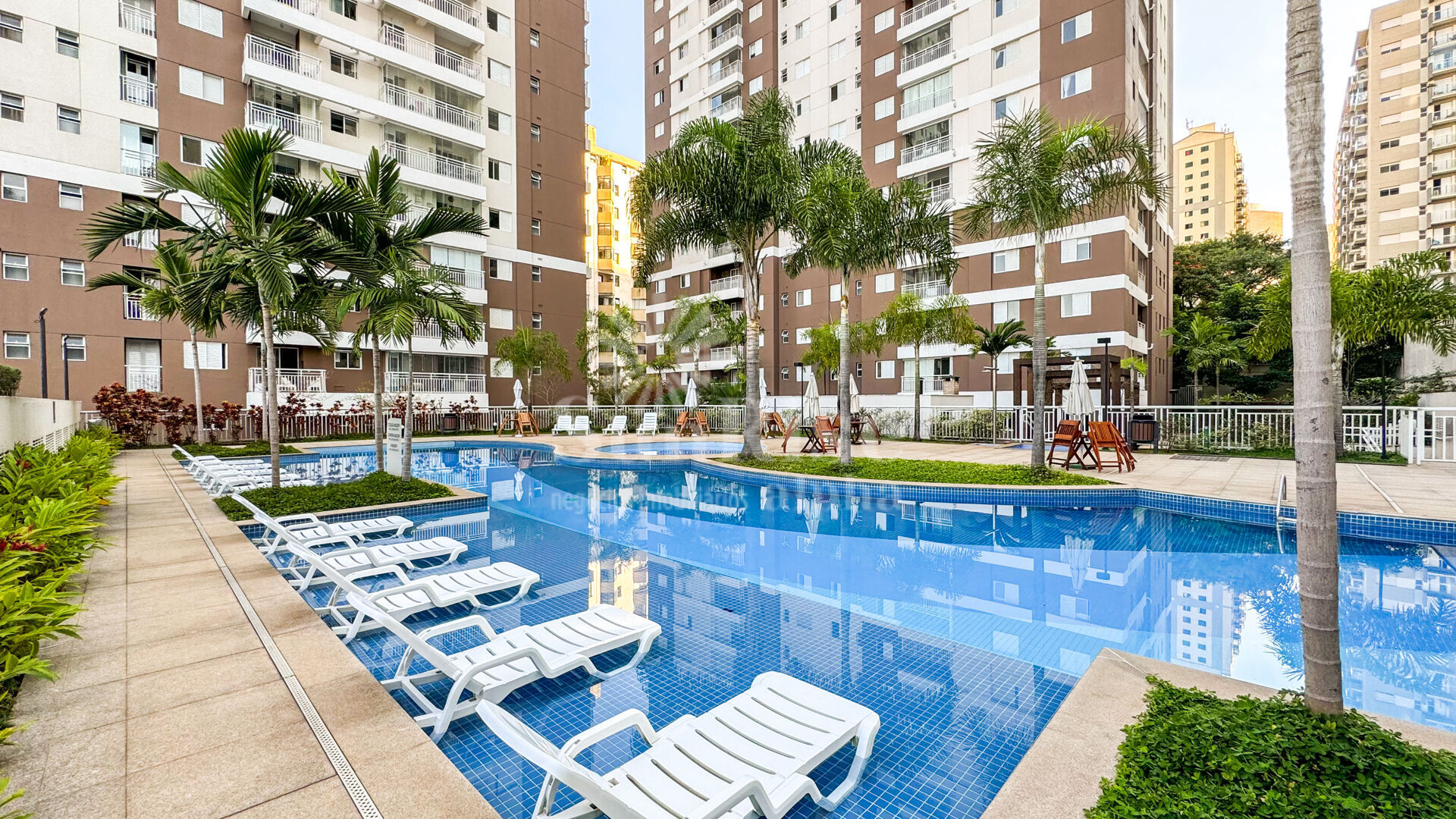 Apartamento para alugar com 2 quartos, 96m² - Foto 35