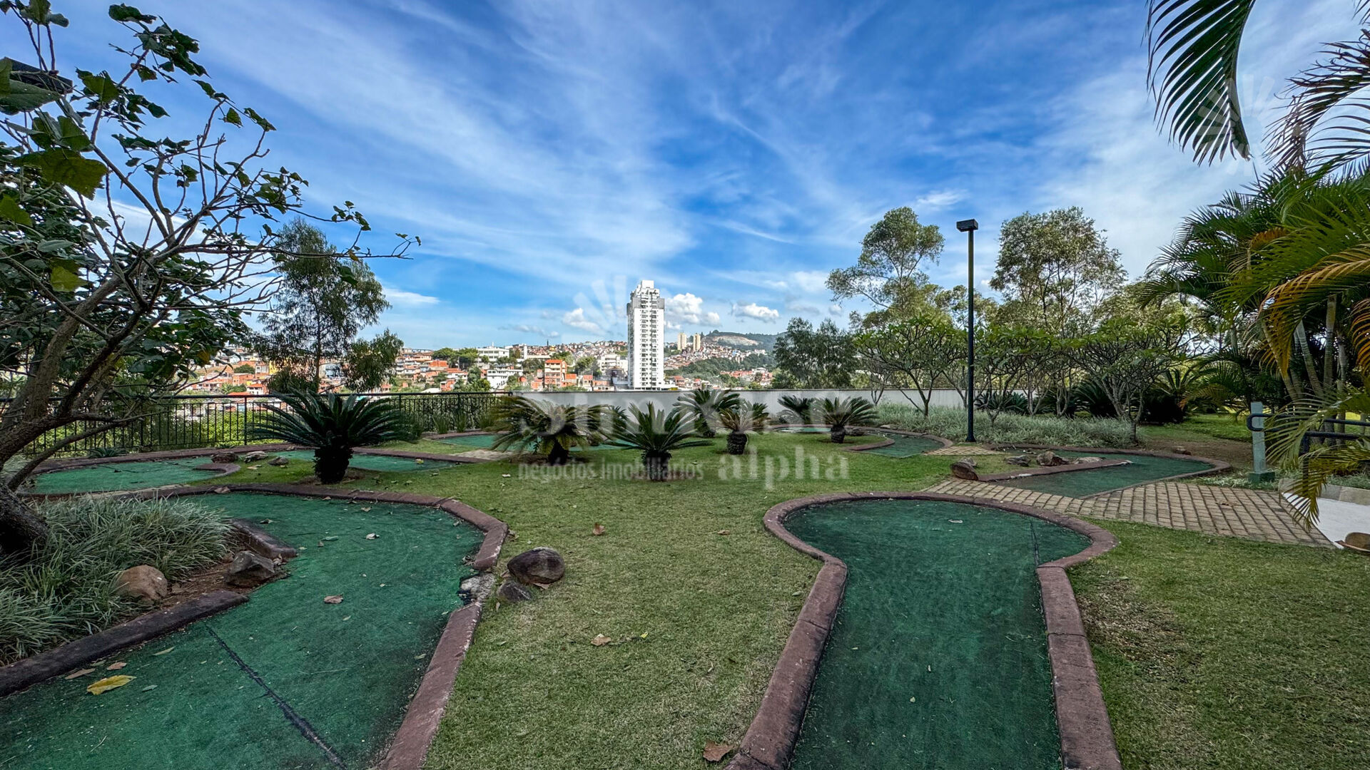 Apartamento para alugar com 2 quartos, 110m² - Foto 47