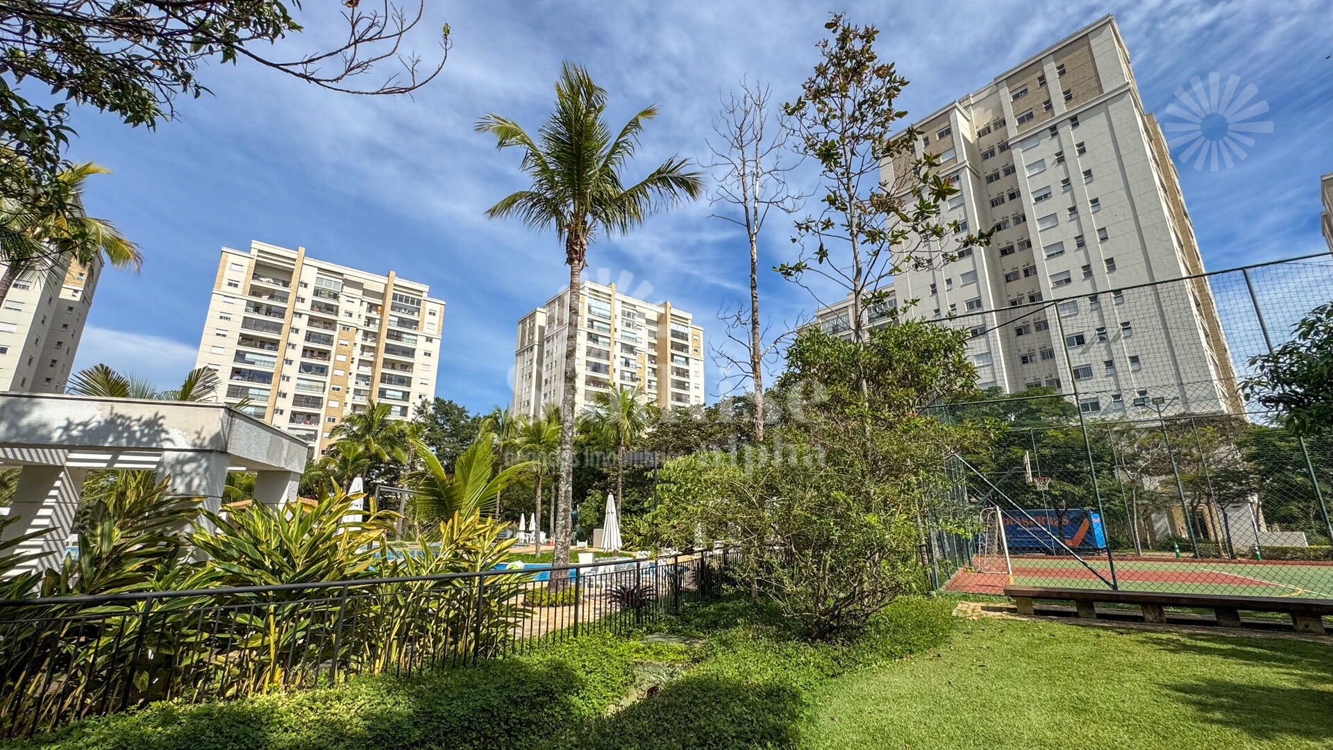 Apartamento para alugar com 2 quartos, 110m² - Foto 42