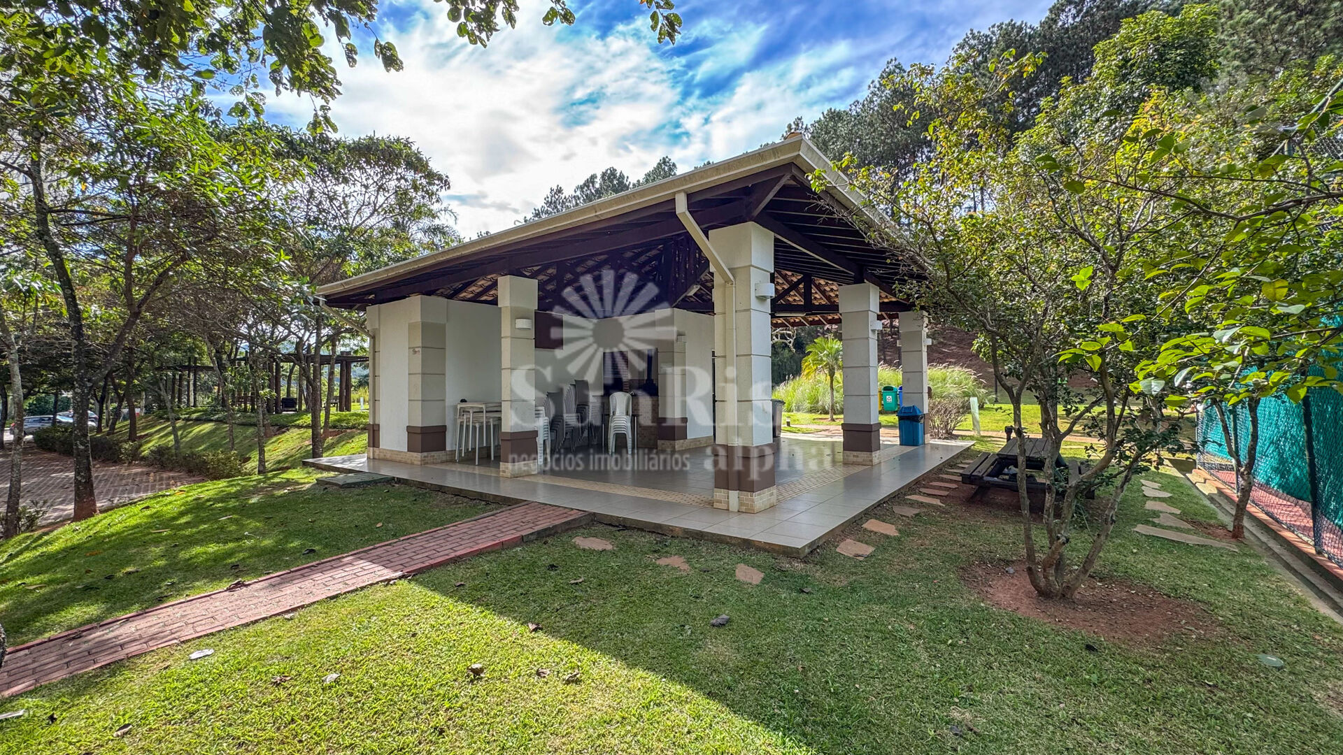 Apartamento para alugar com 2 quartos, 110m² - Foto 36