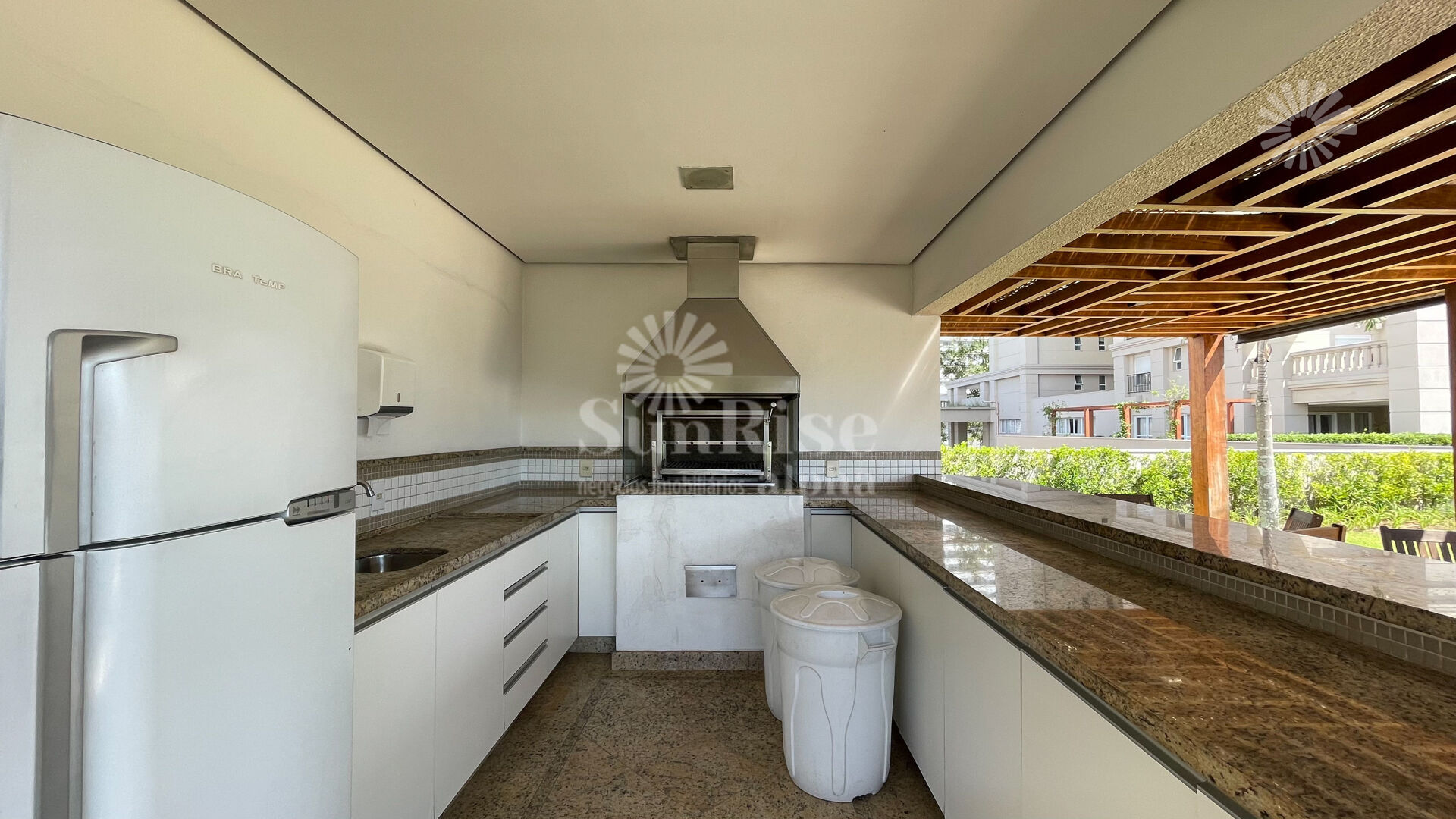 Apartamento para alugar com 3 quartos, 121m² - Foto 62