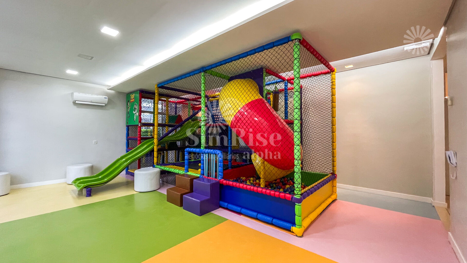 Apartamento para alugar com 3 quartos, 121m² - Foto 57