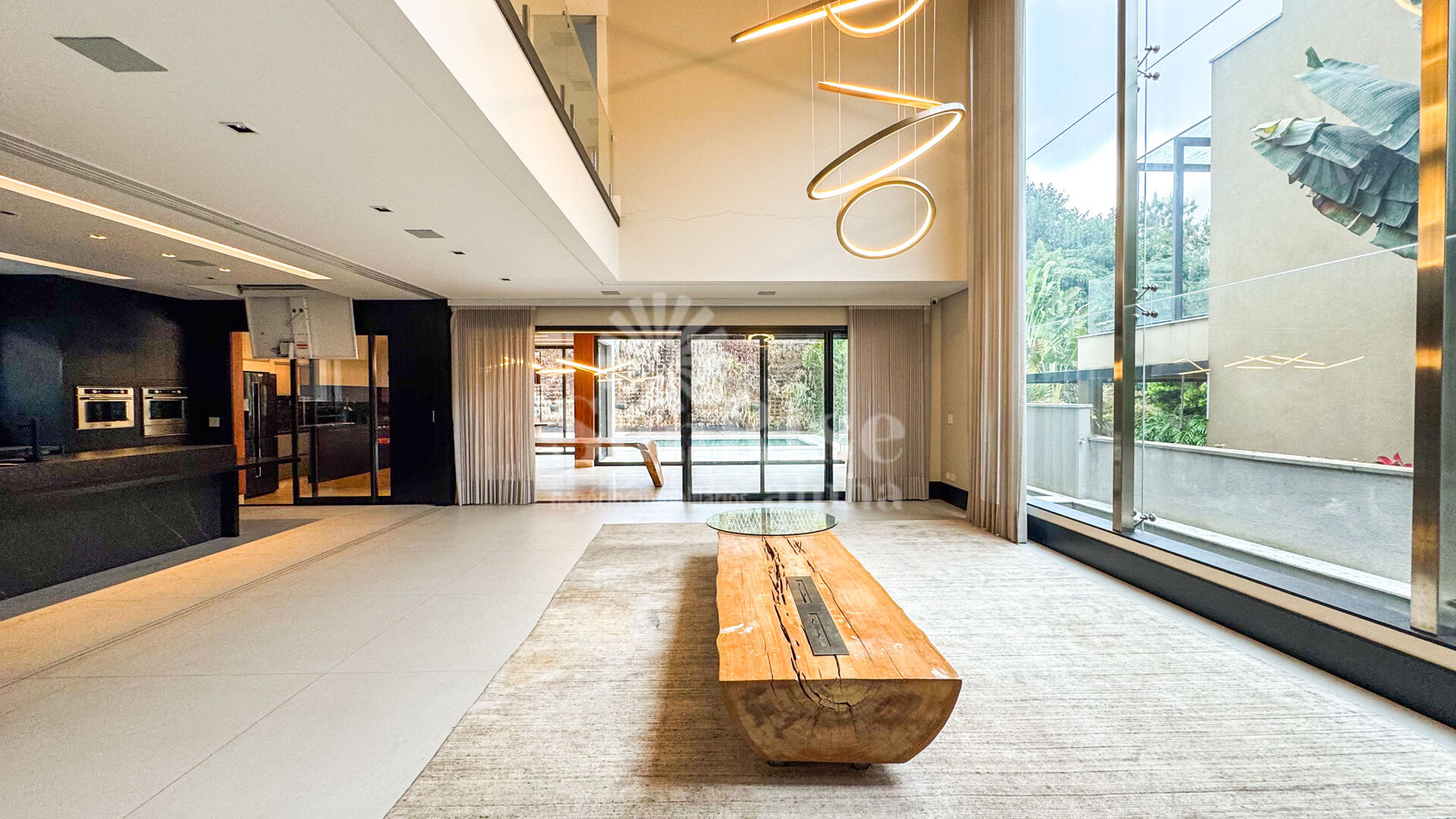 Casa à venda com 4 quartos, 650m² - Foto 5
