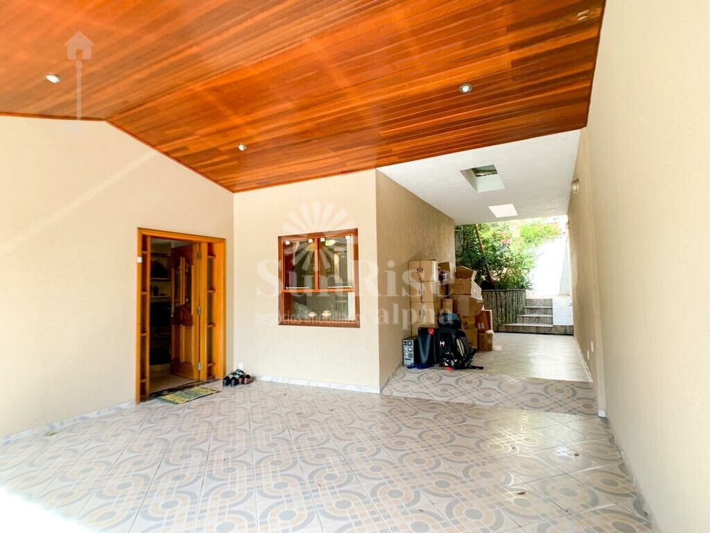 Casa à venda com 4 quartos, 378m² - Foto 6