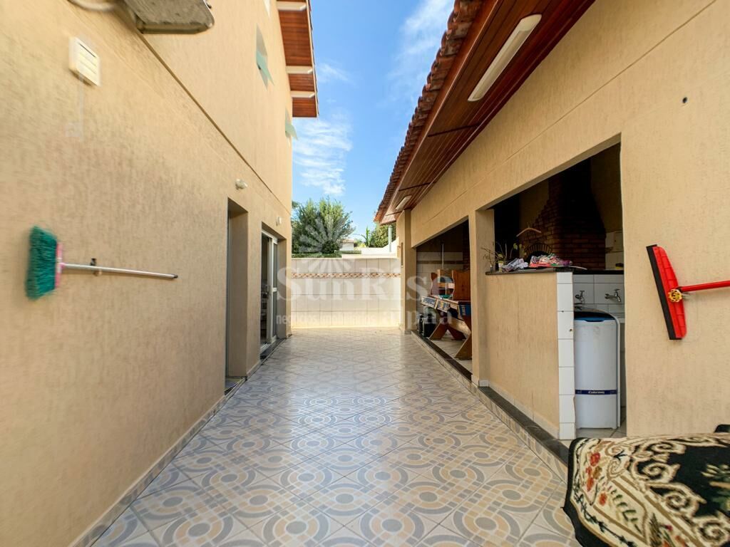 Casa à venda com 4 quartos, 378m² - Foto 23