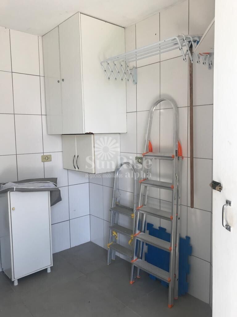 Casa à venda com 4 quartos, 370m² - Foto 14