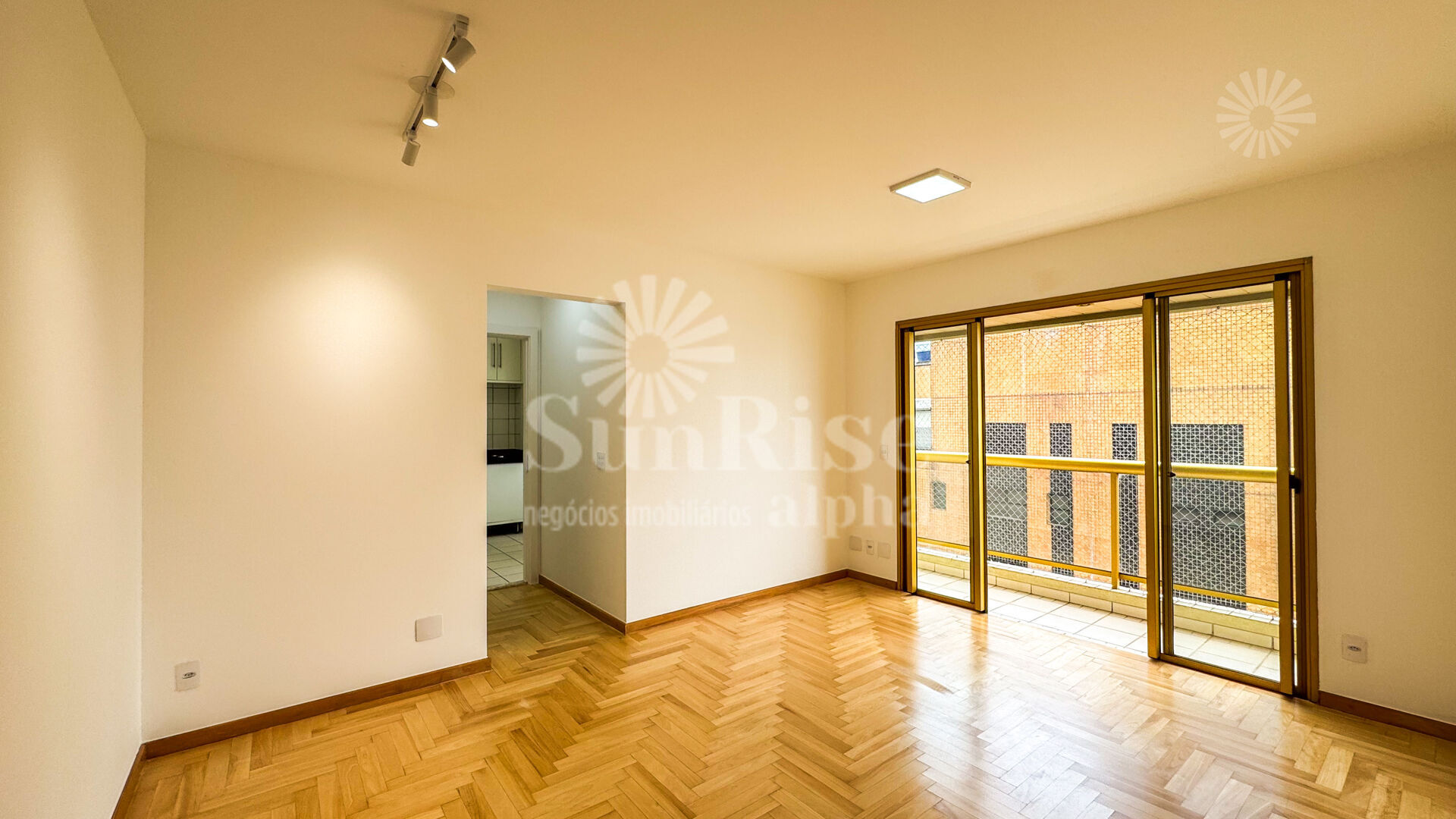 Apartamento para alugar com 3 quartos, 107m² - Foto 1