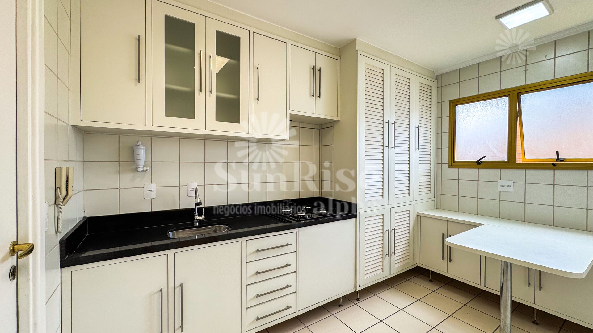 Apartamento para alugar com 3 quartos, 107m² - Foto 15