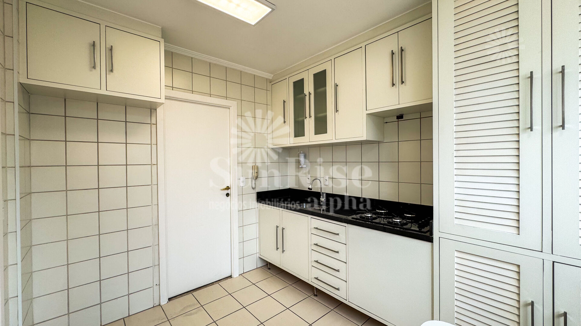 Apartamento para alugar com 3 quartos, 107m² - Foto 3